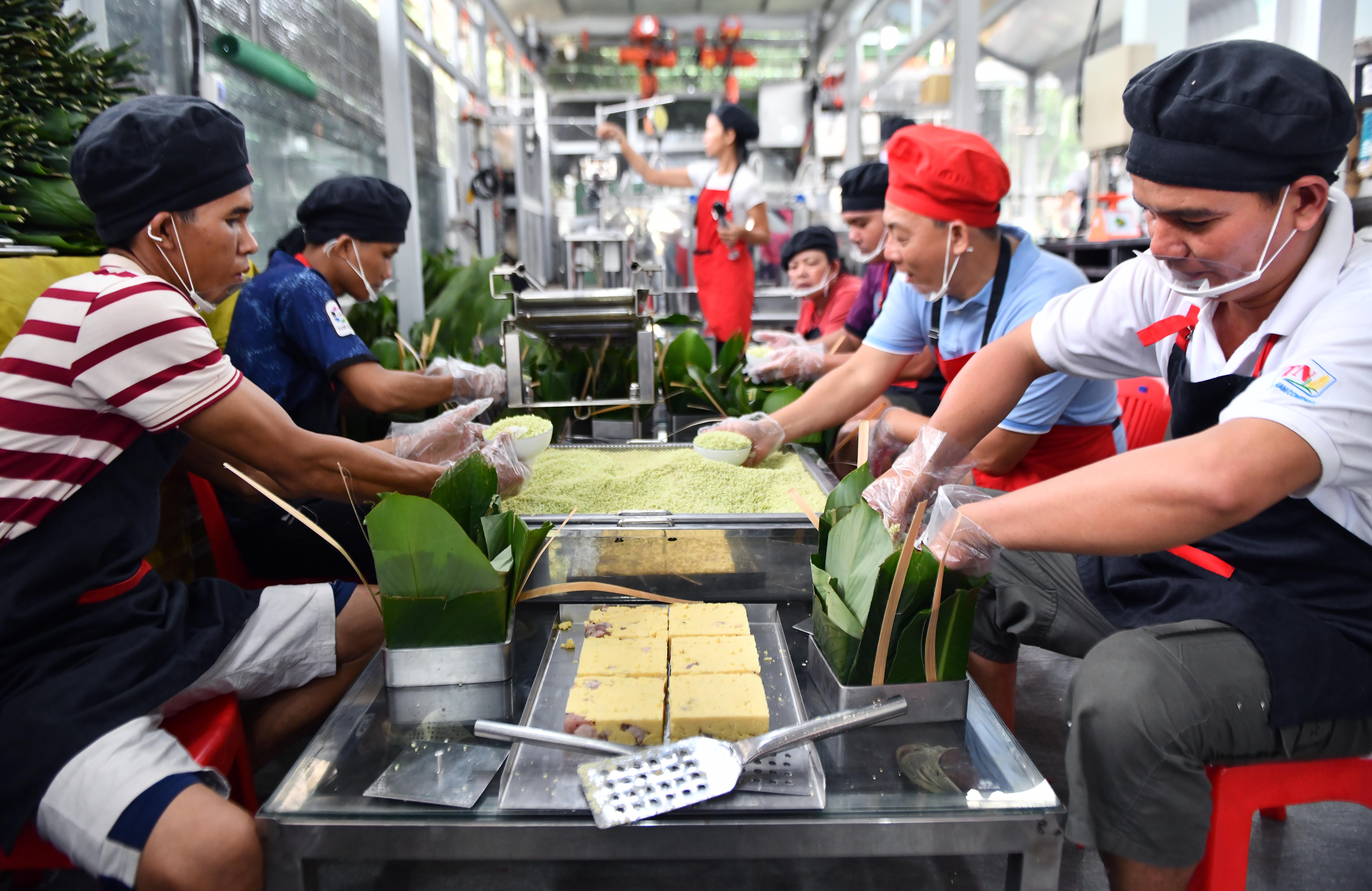 Goi banh chung bang may anh 7