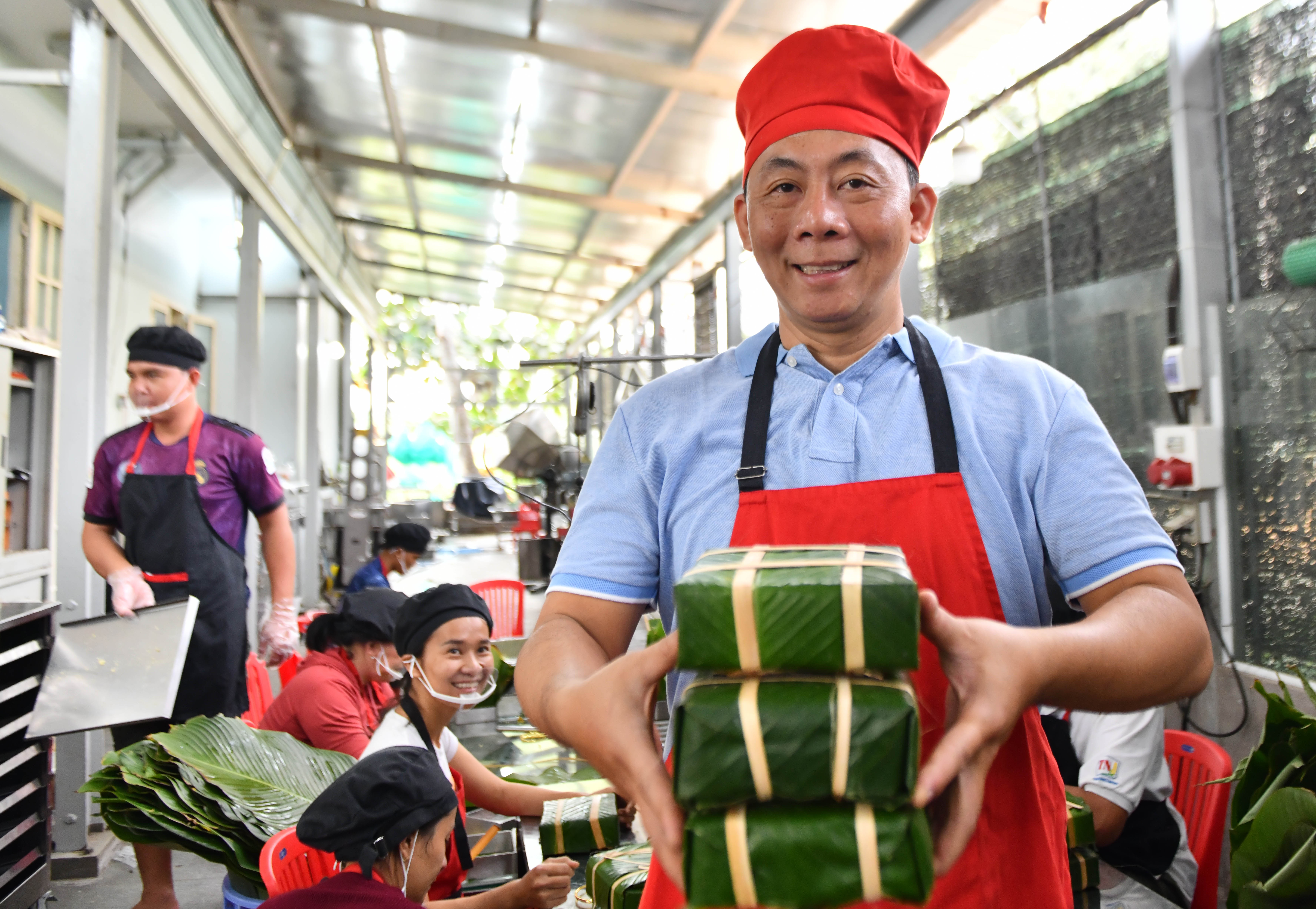 Goi banh chung bang may anh 11