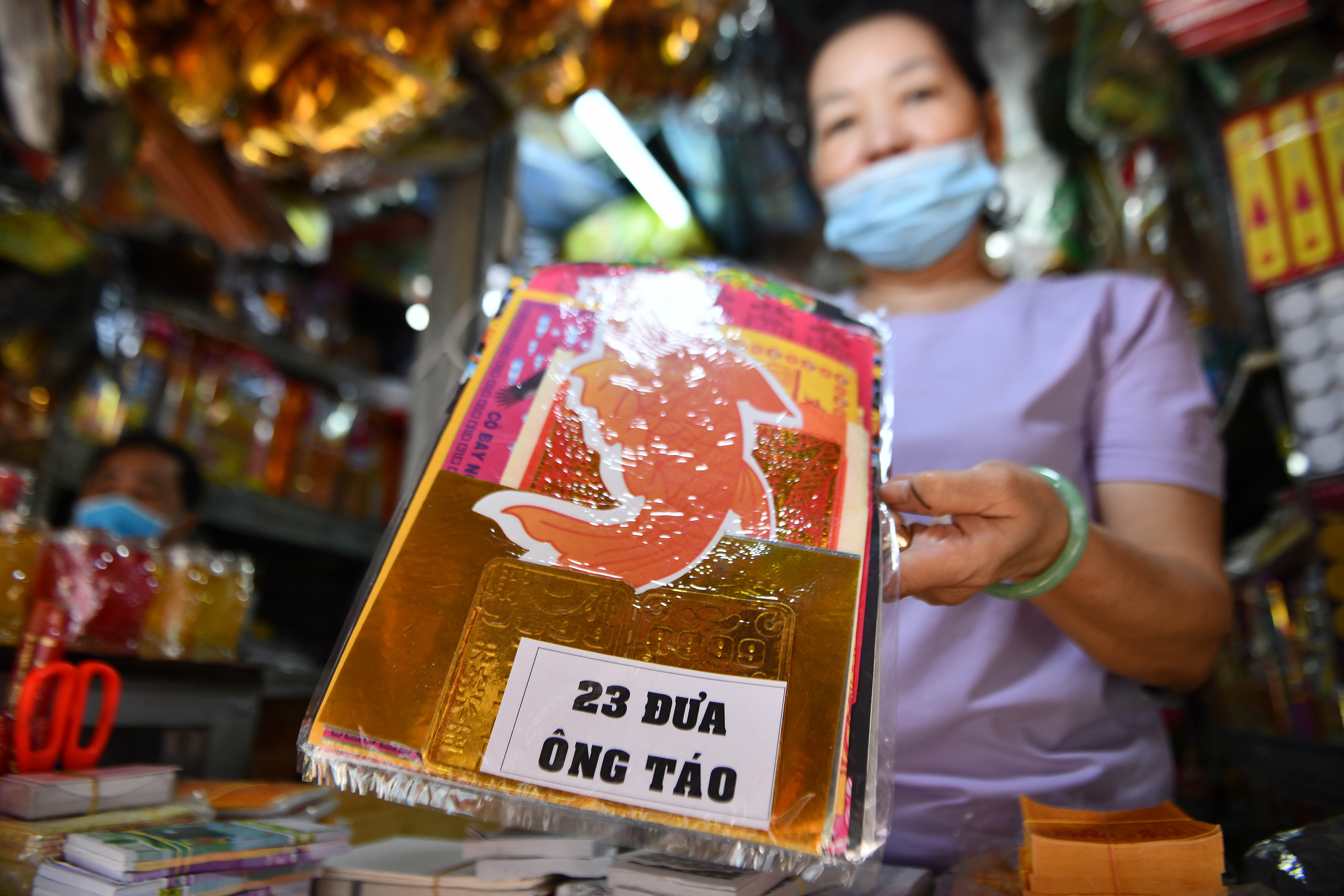 Nguoi dan TP.HCM chuan bi le tien Tao quan anh 4
