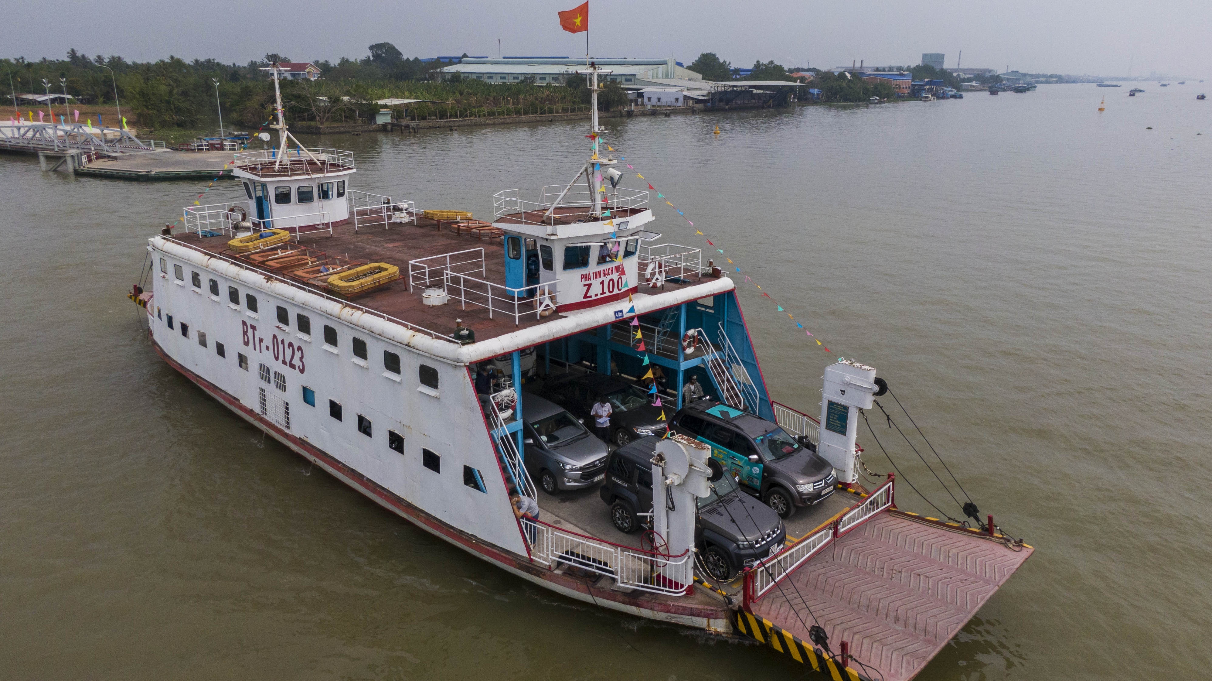 Ket xe cau Rach Mieu anh 10