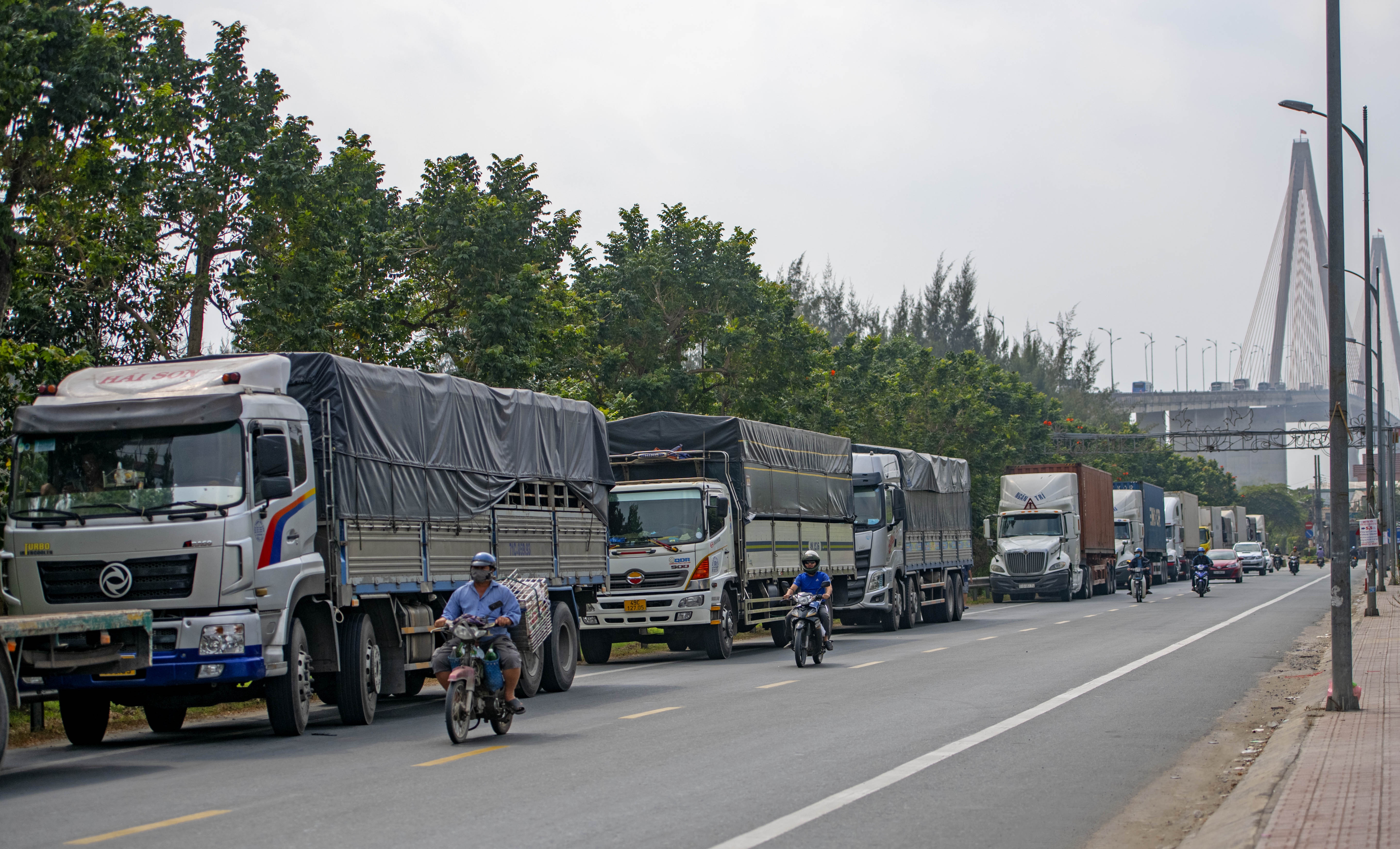 Ket xe cau Rach Mieu anh 7