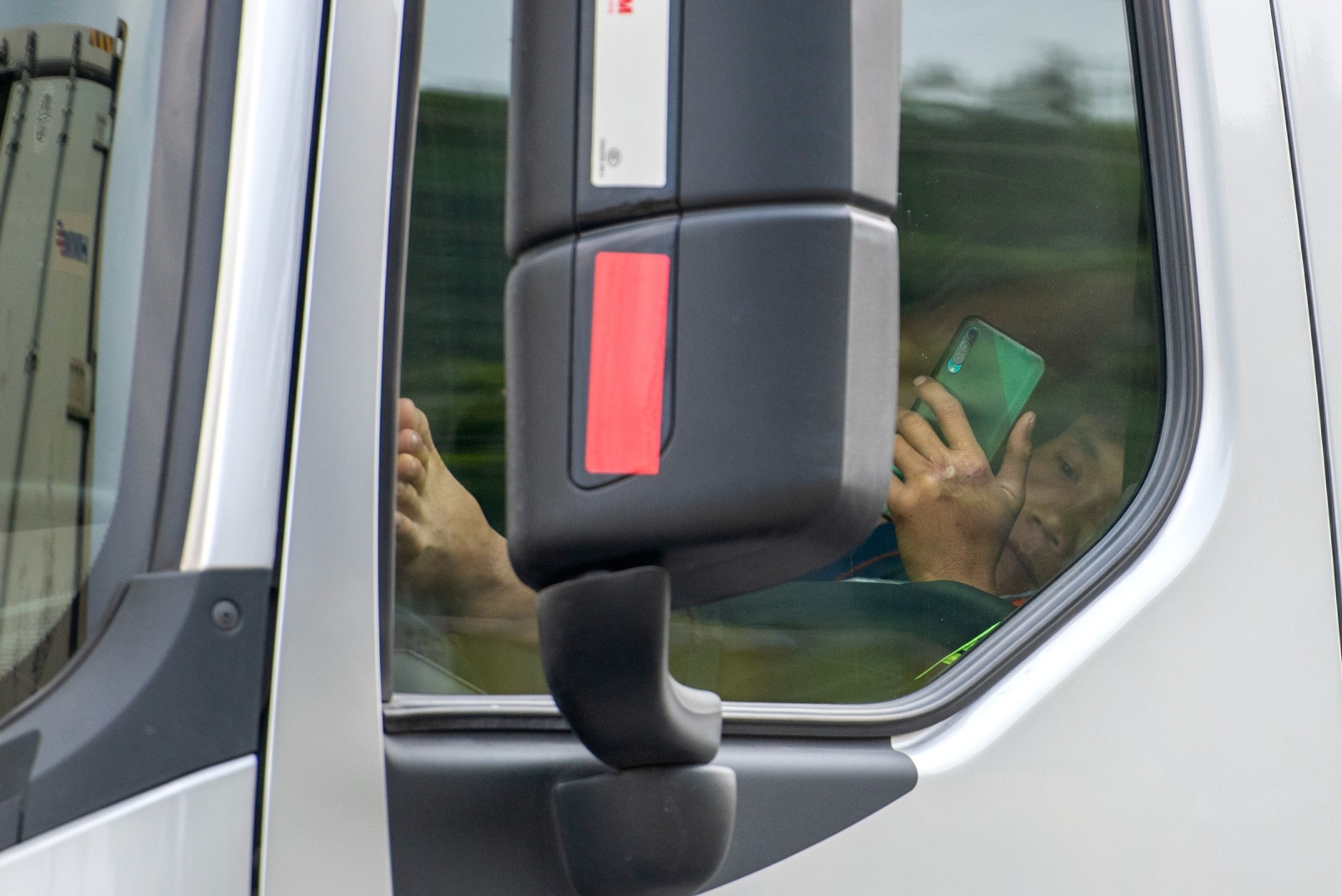 Canh doi lap o cau Rach Mieu va pha tam hinh anh