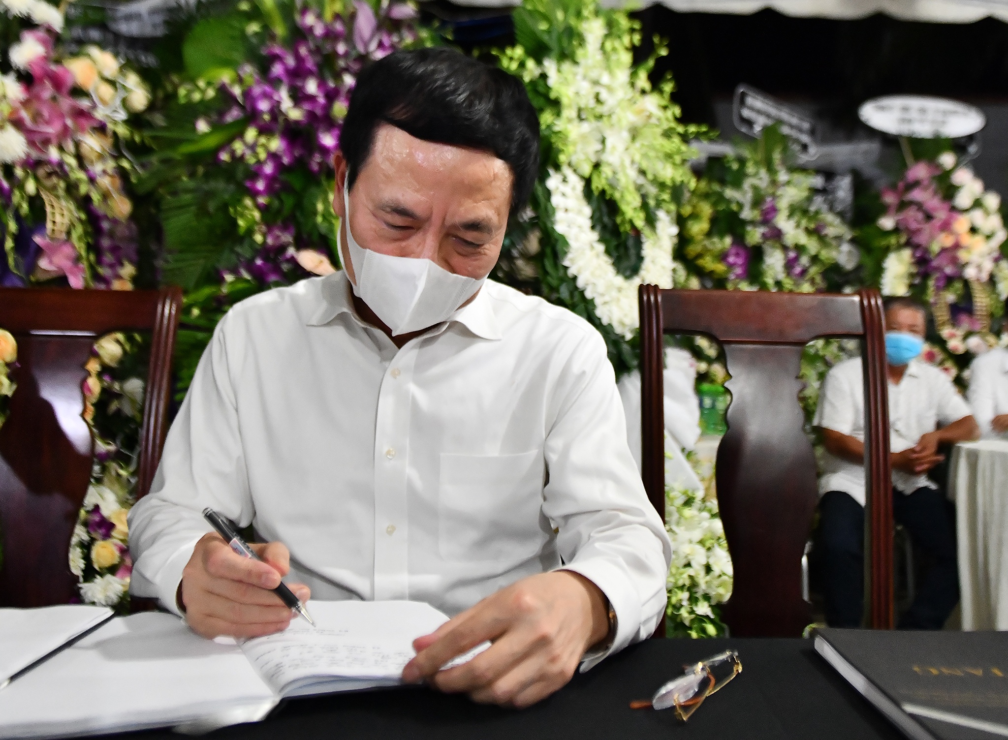 Pho thu tuong Pham Binh Minh vieng tang le Truong Vinh Trong anh 6