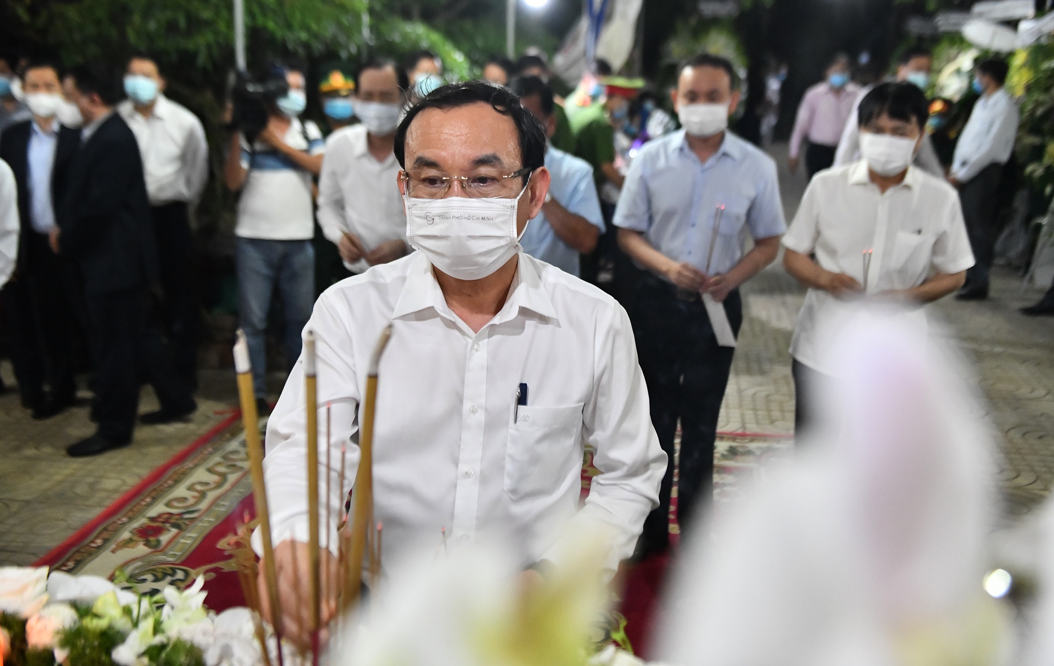 Pho thu tuong Pham Binh Minh vieng tang le Truong Vinh Trong anh 5