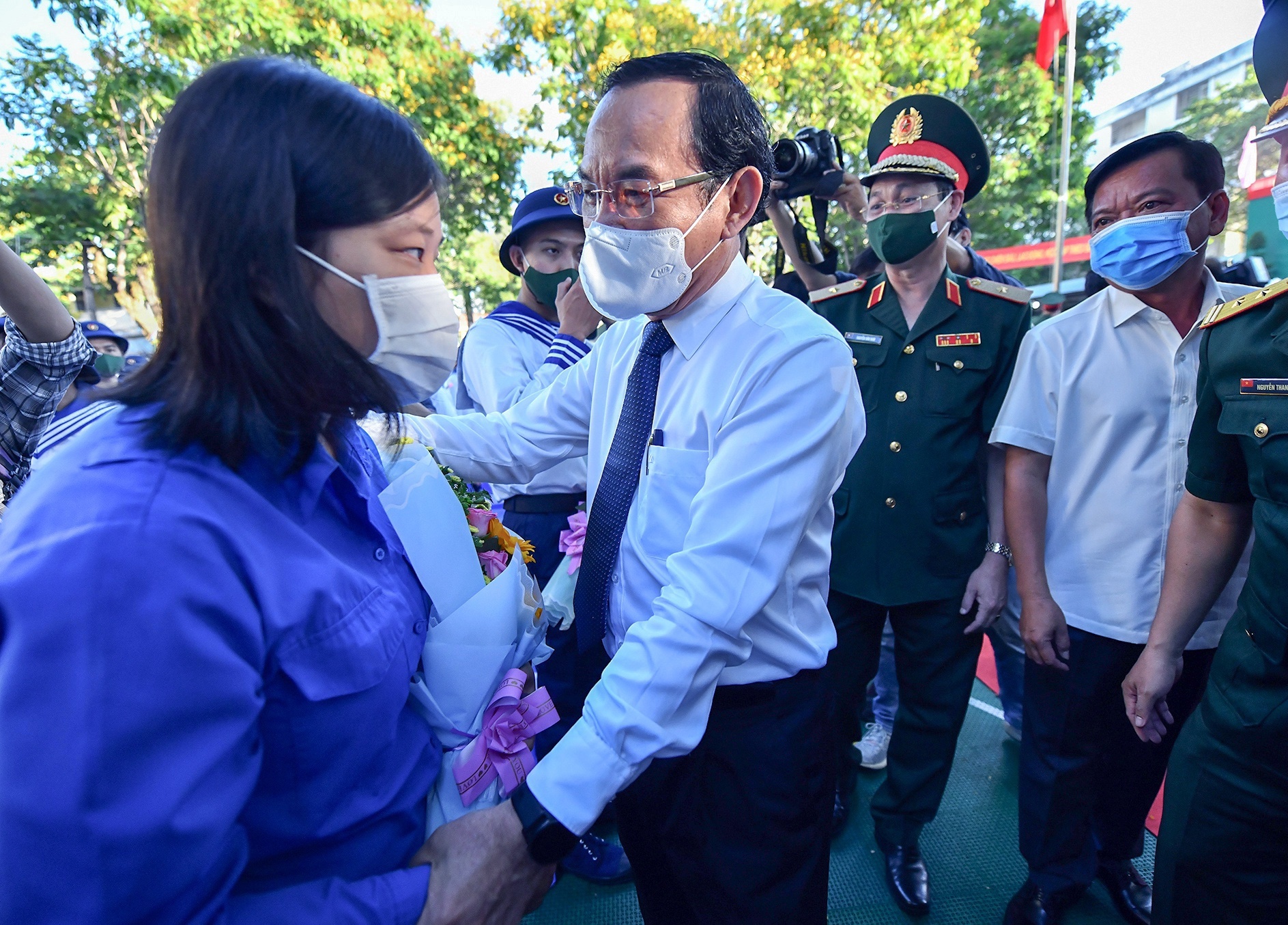 Thanh nien TP.HCM nhap ngu anh 4