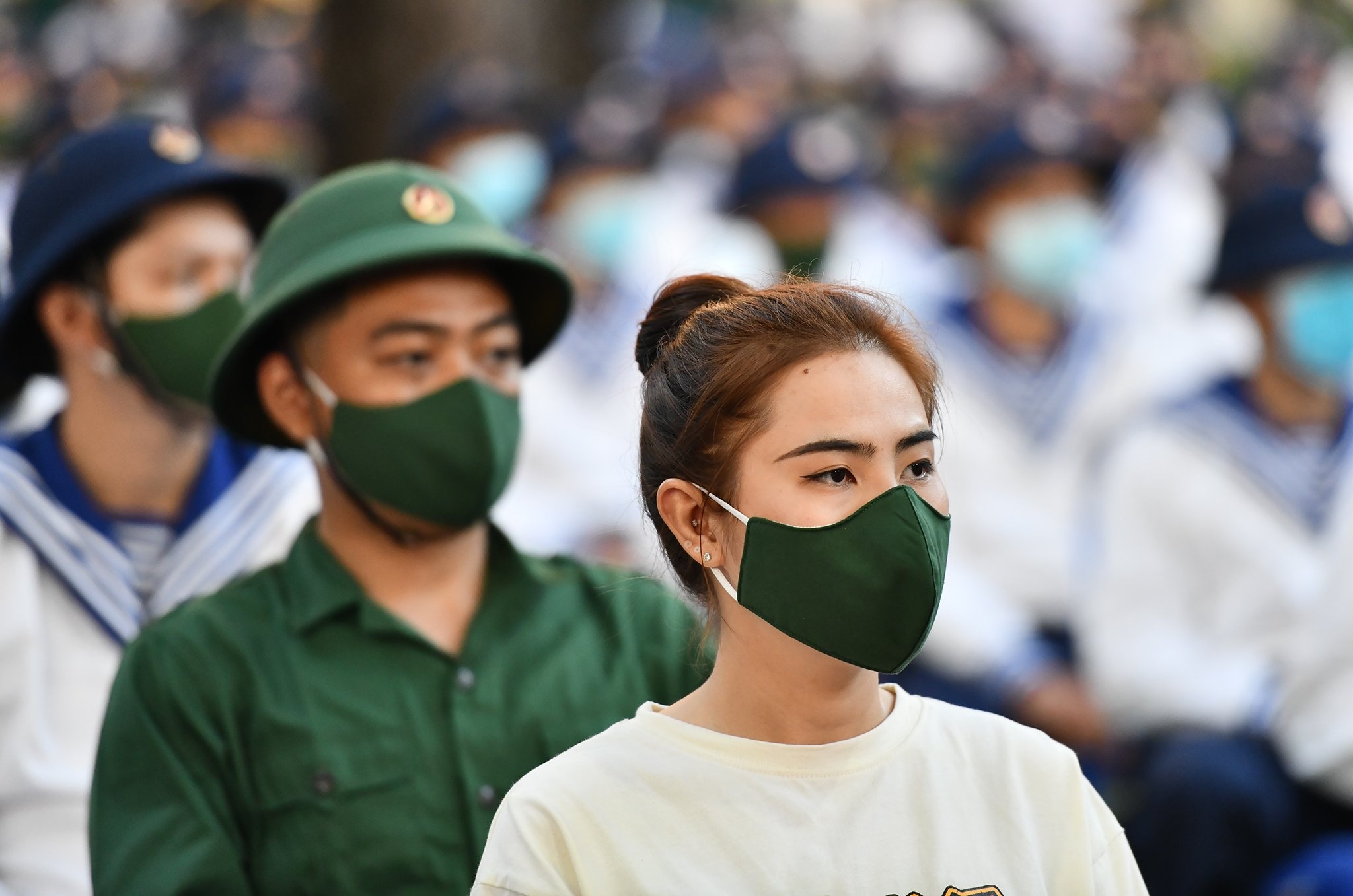 Thanh nien TP.HCM nhap ngu anh 5