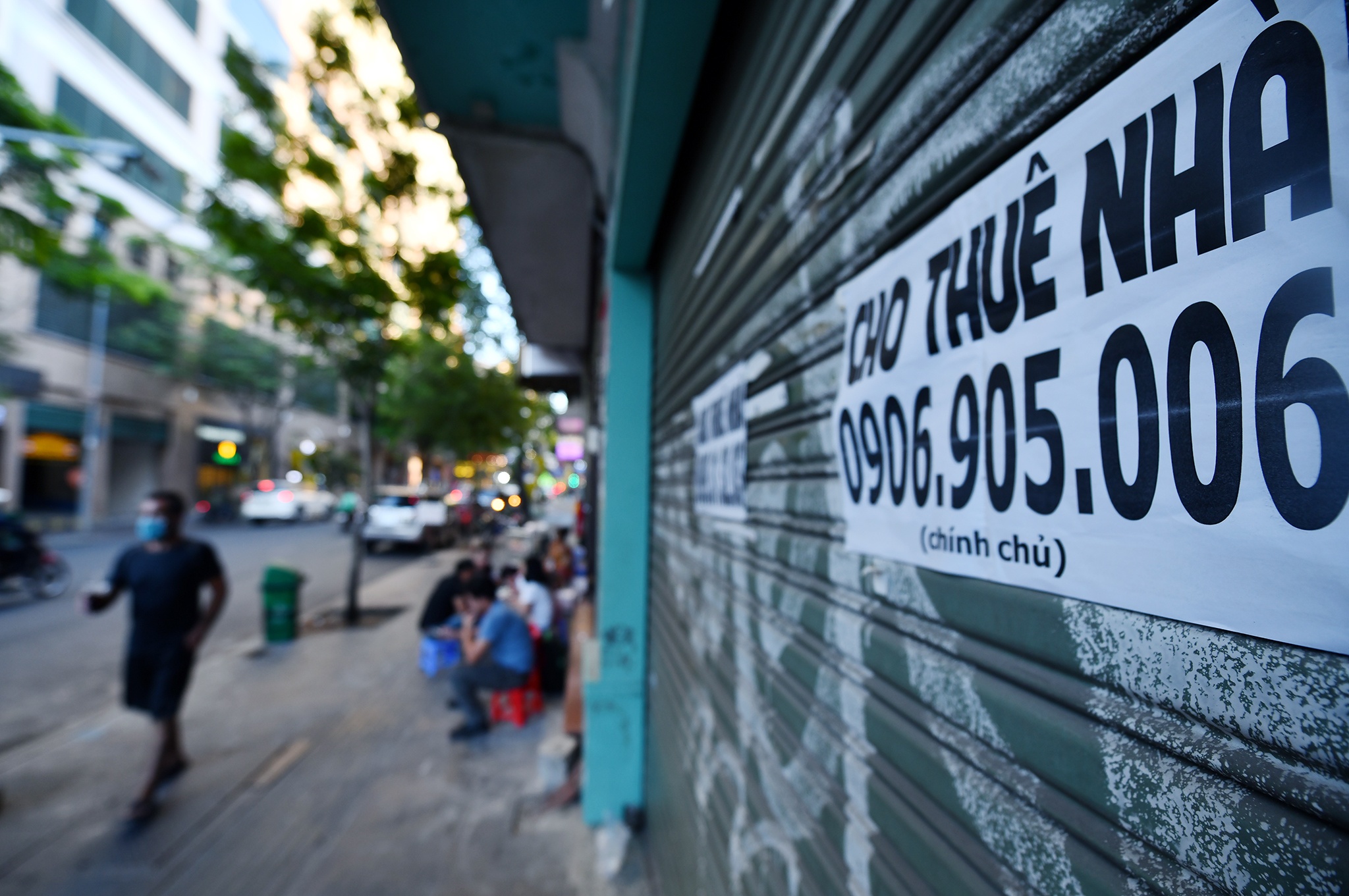 Cac cua hang o duong Dong Khoi dong cua, cho thue mat bang hinh anh