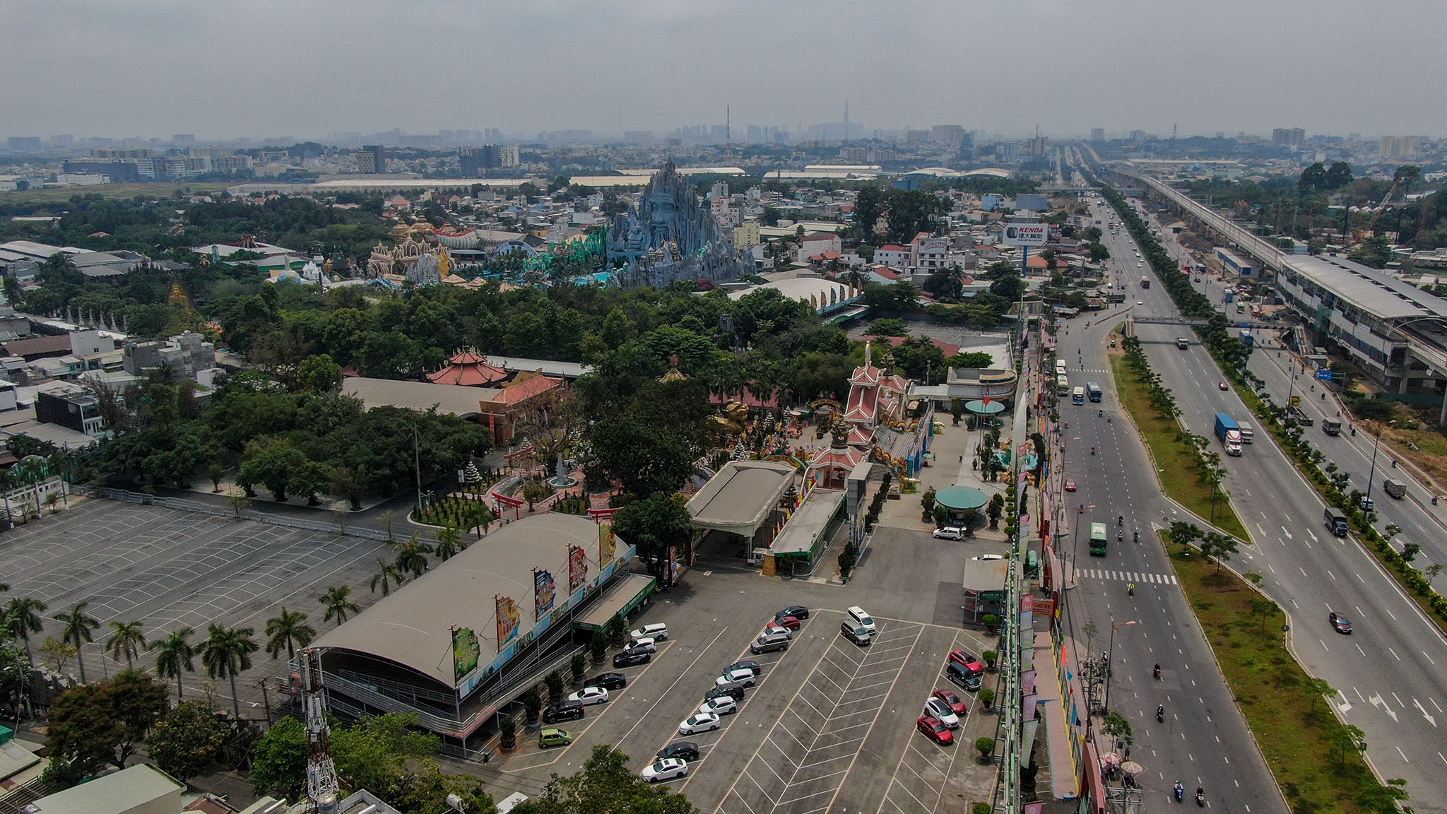 Hien trang khu du lich Suoi Tien anh 12