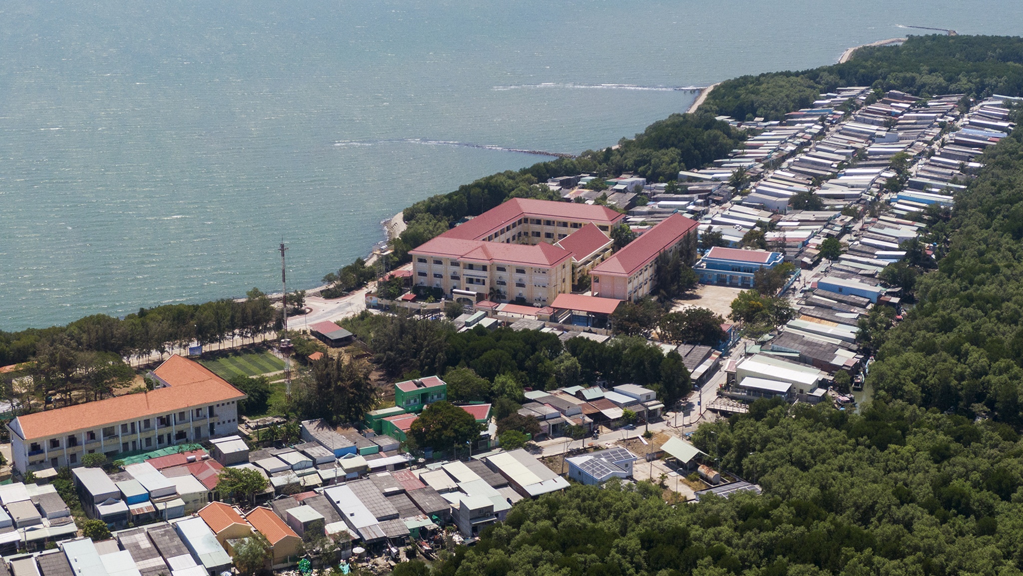 Cuoc song xa dao Thanh An anh 13