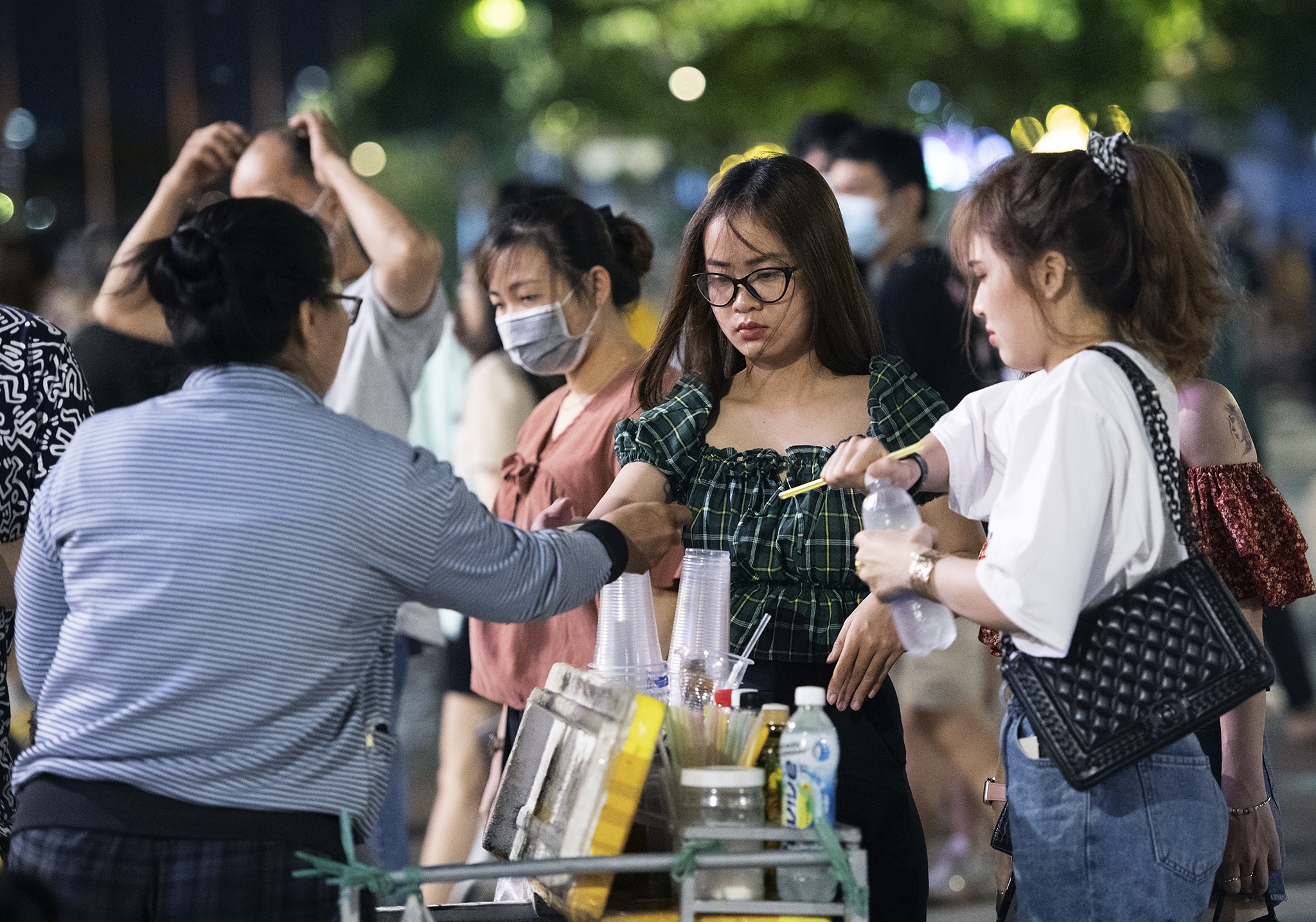 Pho di bo Nguyen Hue dong duc anh 4