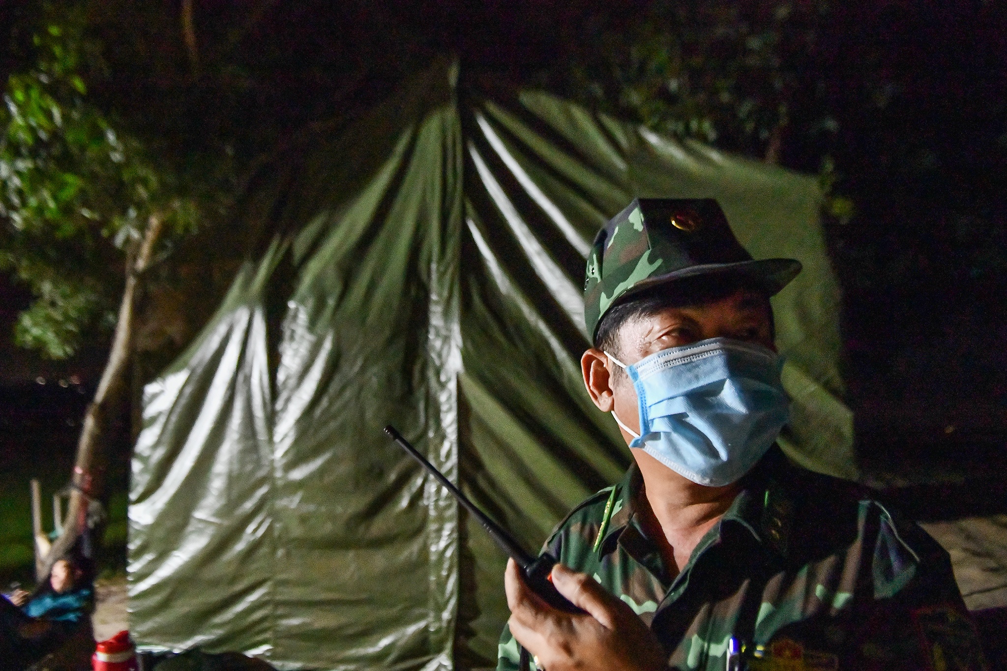 Chong dich Covid-19 o bien gioi phia Nam anh 2