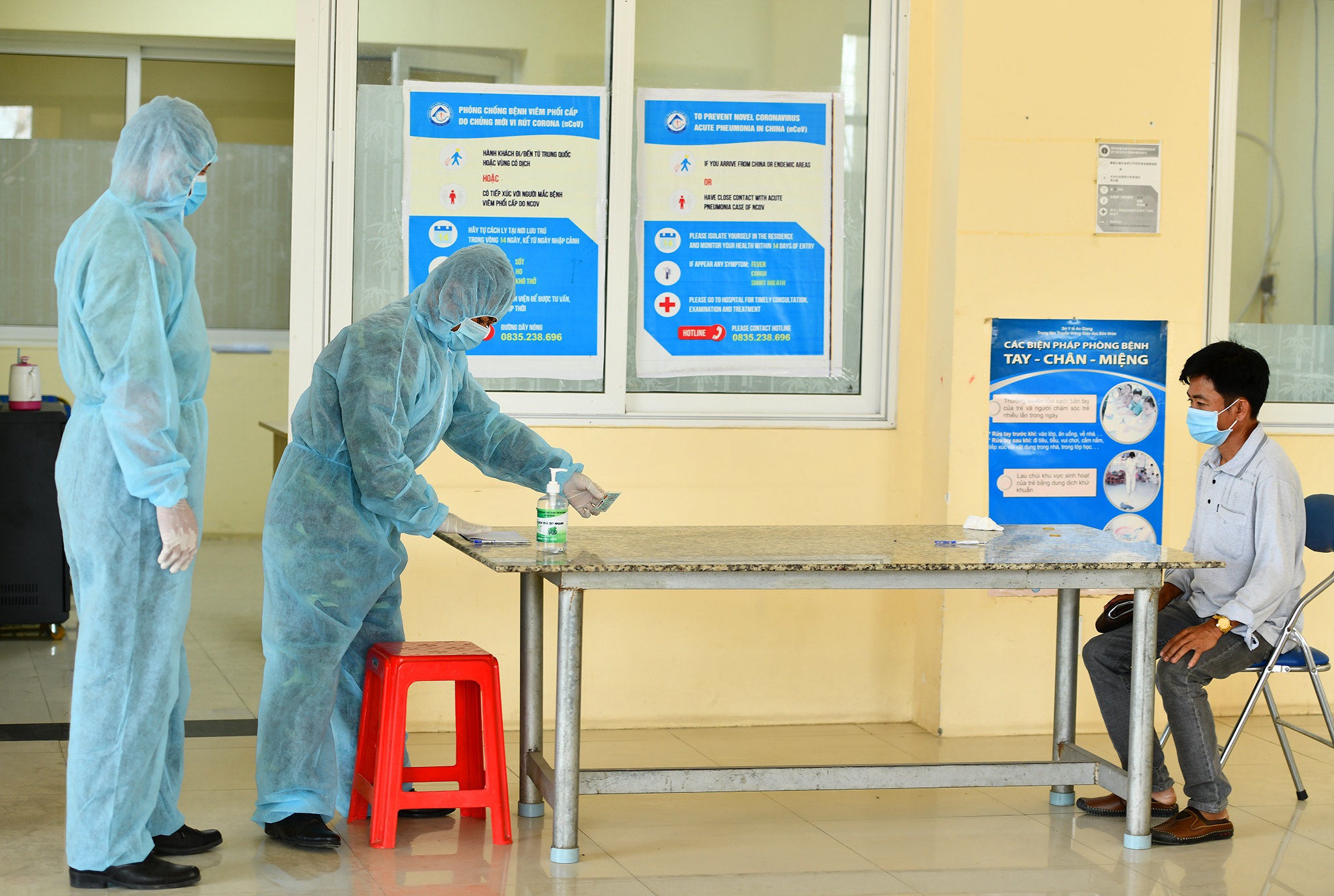 Chong dich Covid-19 o bien gioi phia Nam anh 11