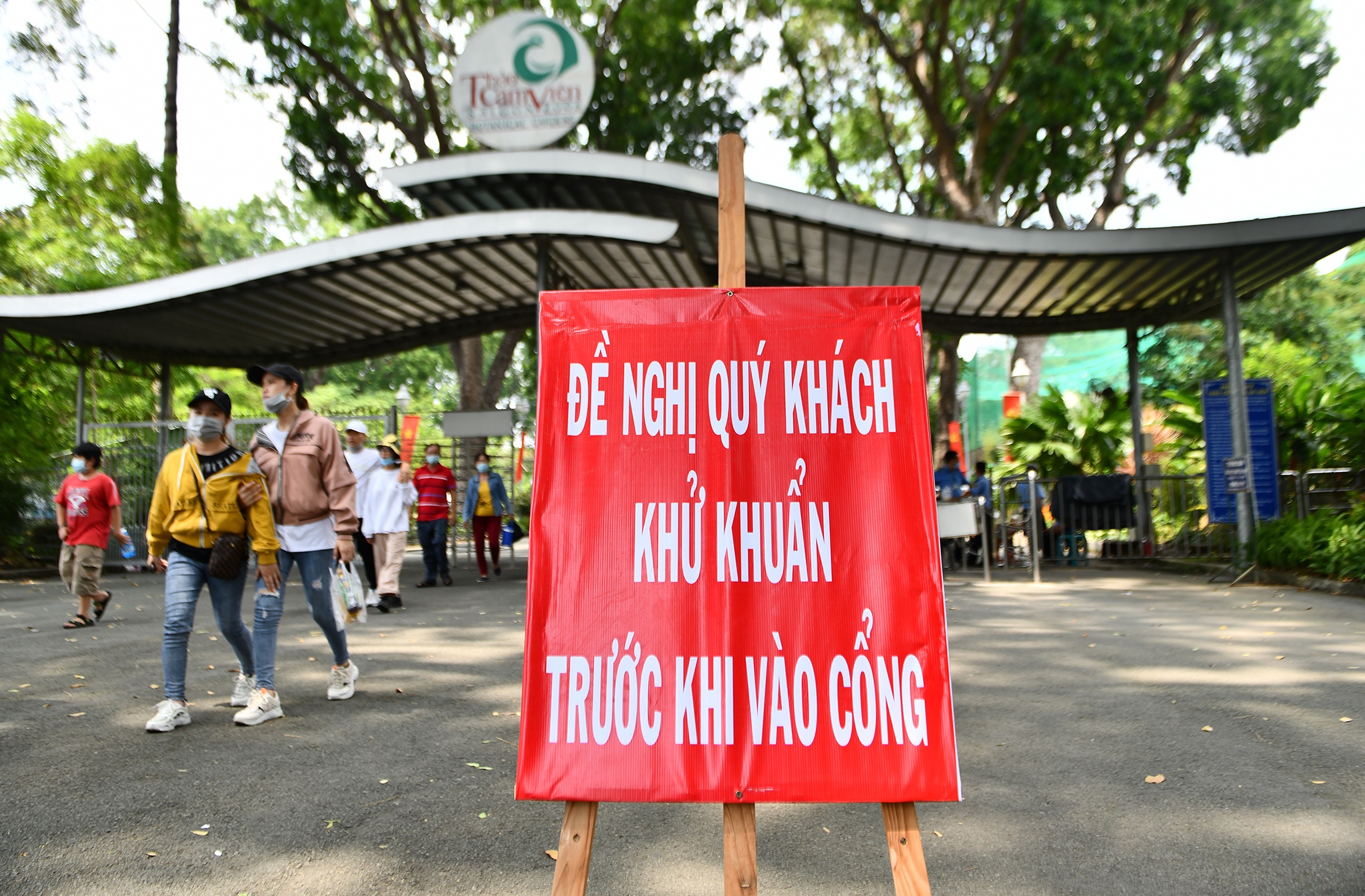 Thao Cam Vien vang khach anh 3