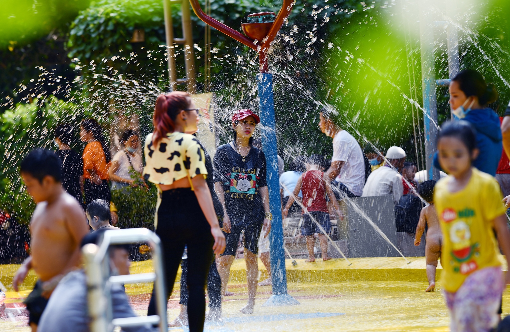 Thao Cam Vien vang khach anh 7