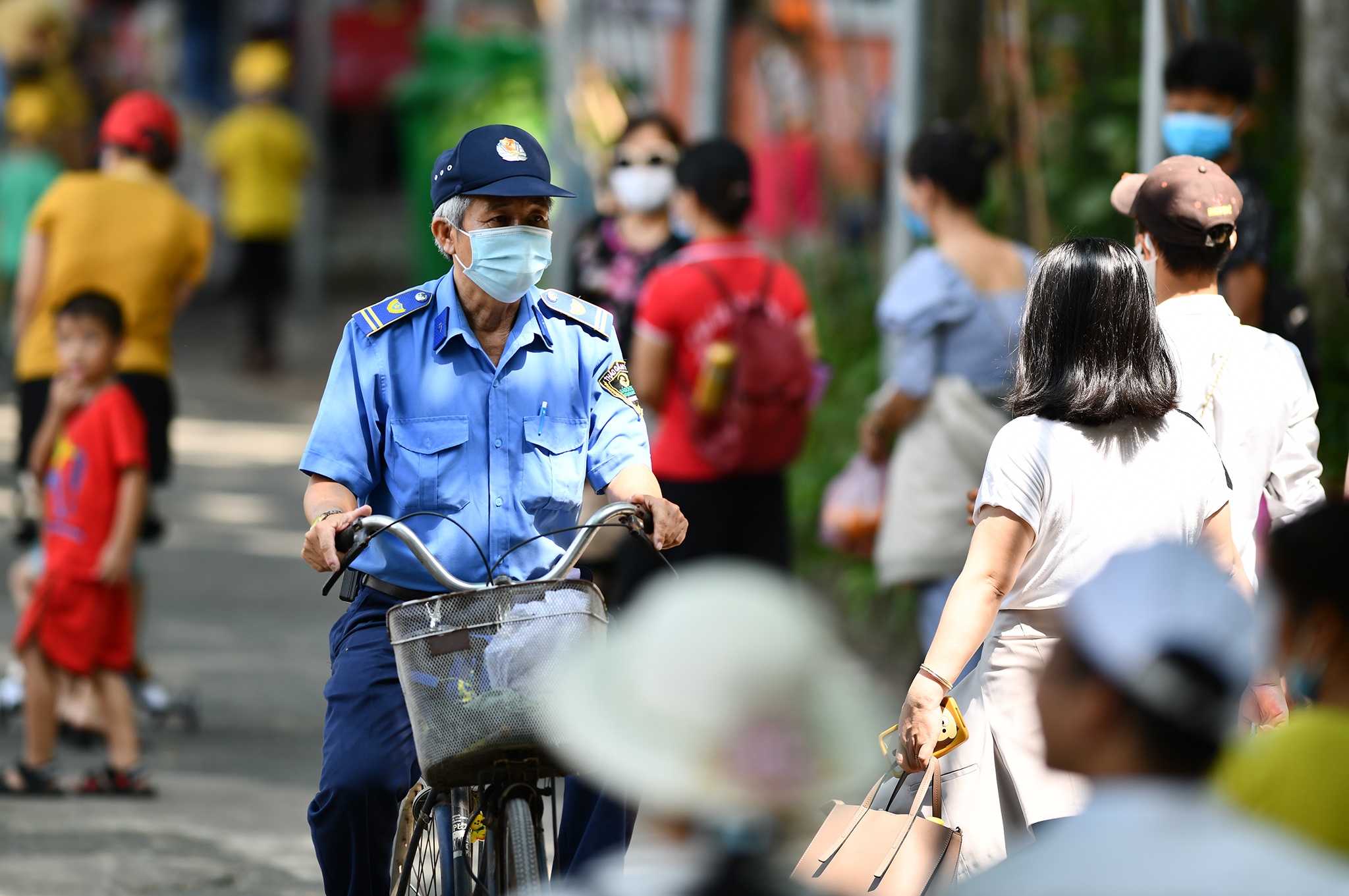 Thao Cam Vien vang khach anh 10