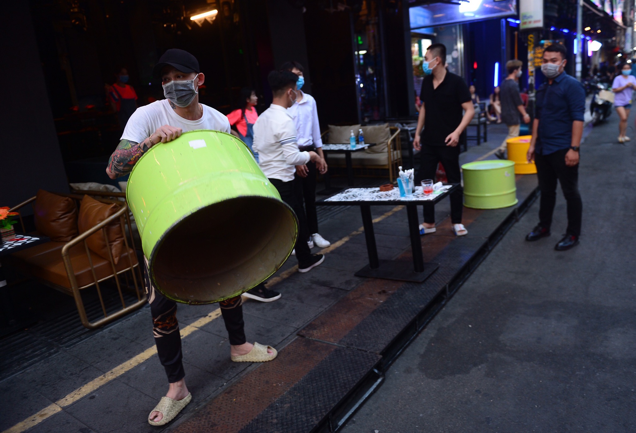 Pho Tay Bui Vien vang ve anh 10