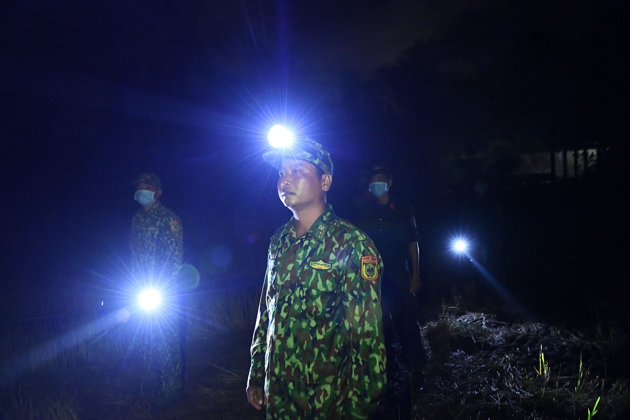 Xom bien gioi Thong Binh phong dich Covid-19 anh 13