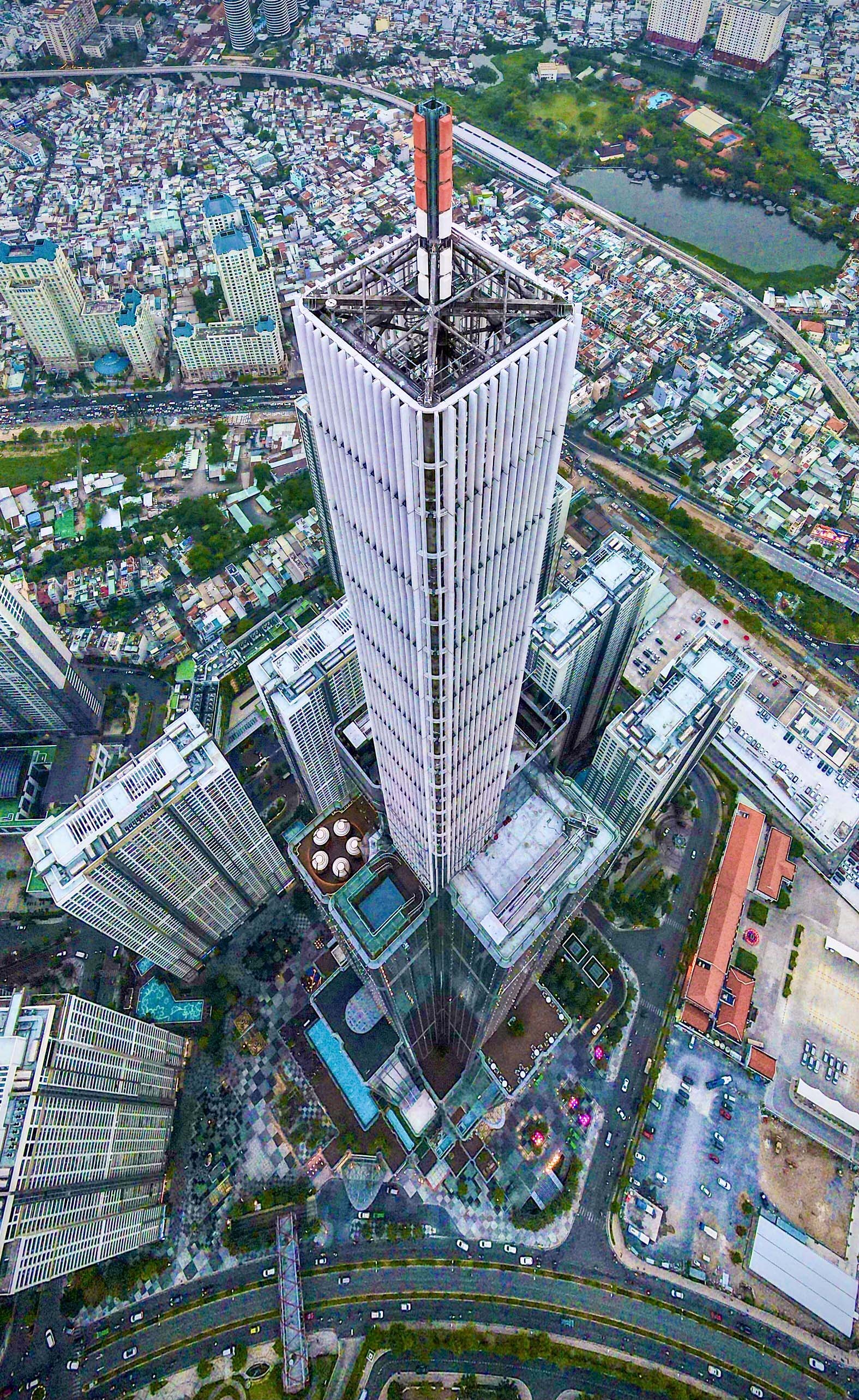Bao tri toa nha Landmark81 anh 1