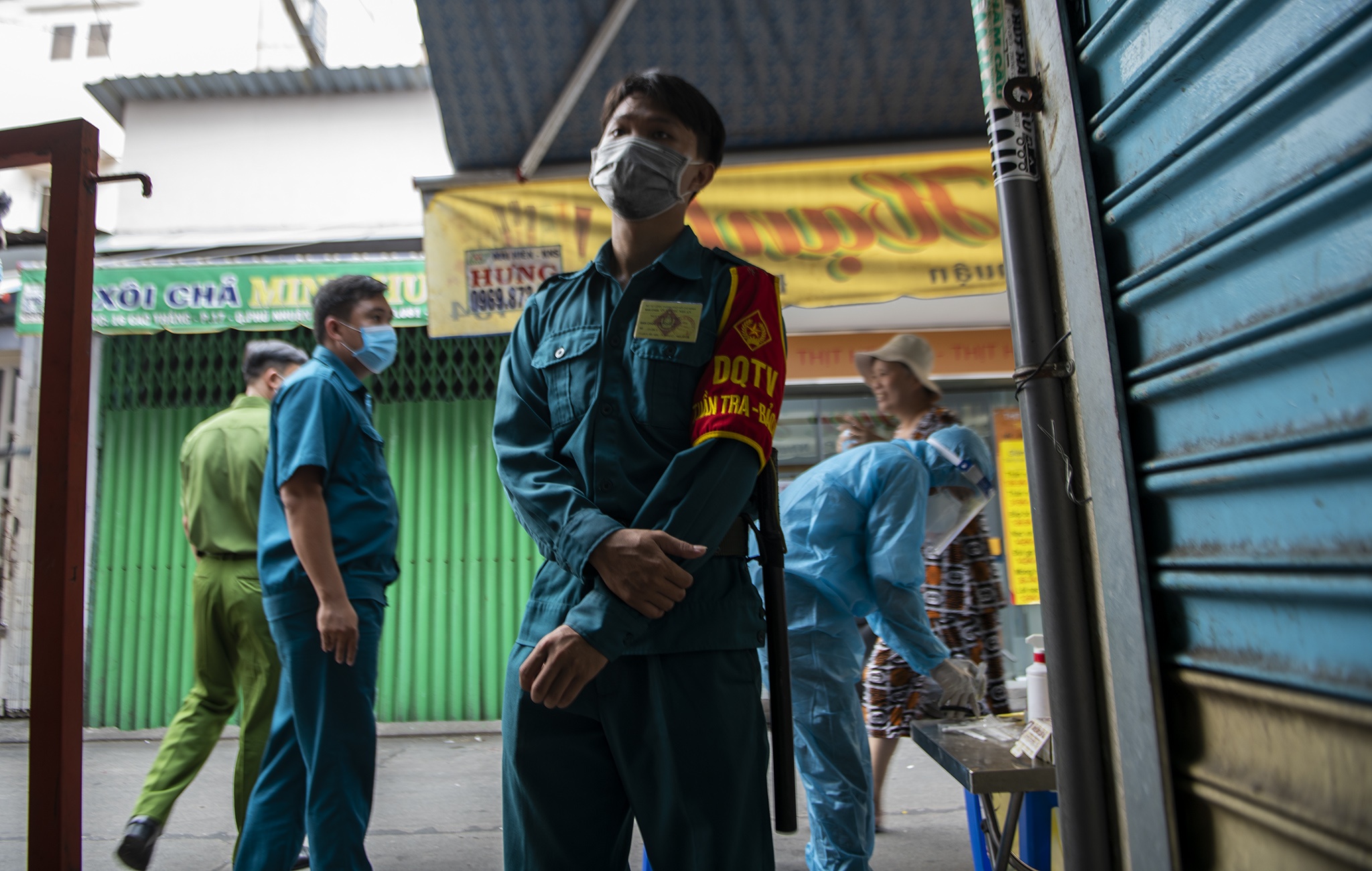 Phong toa cho Phu Nhuan anh 4