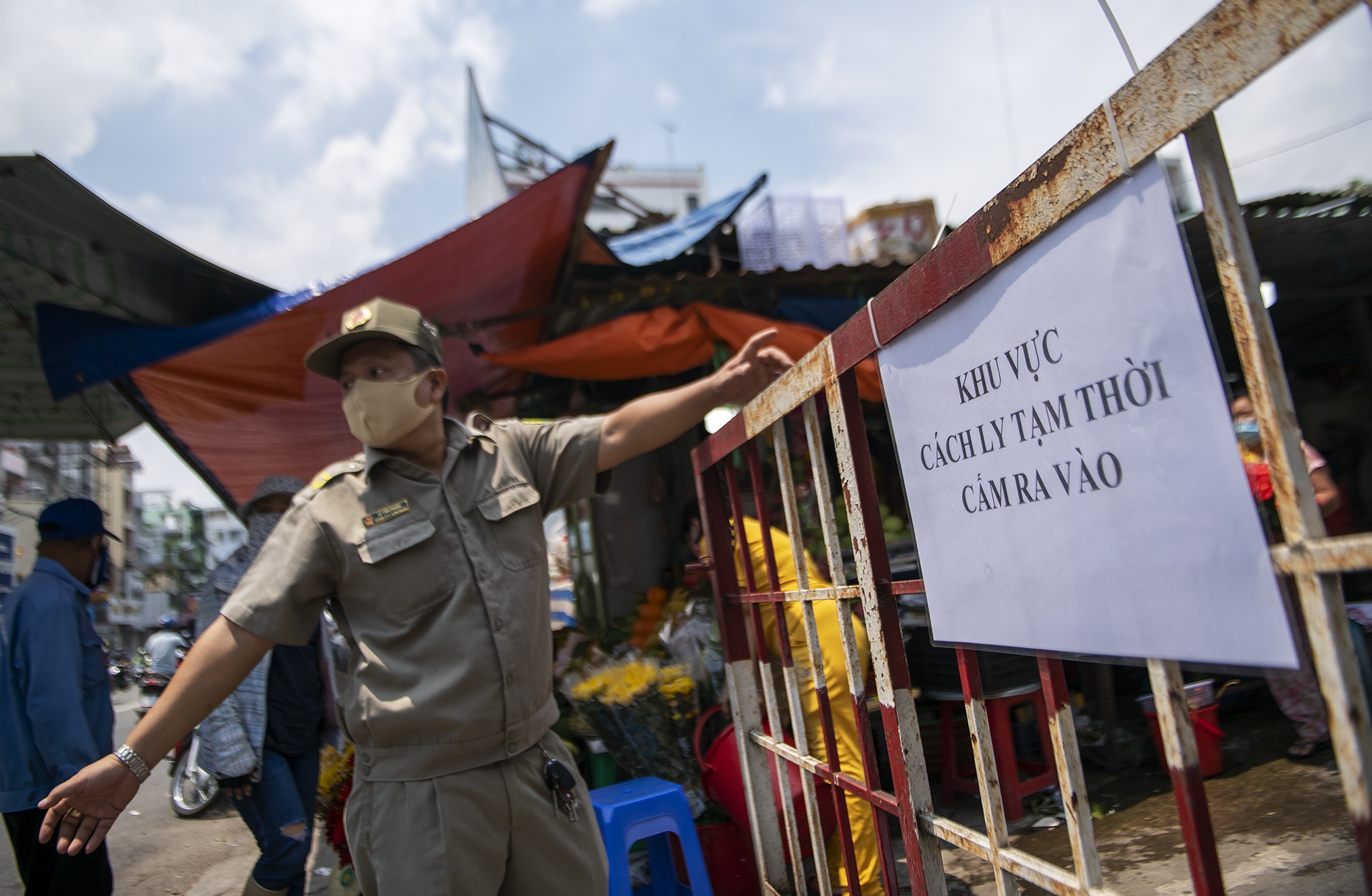 Phong toa cho Phu Nhuan anh 2