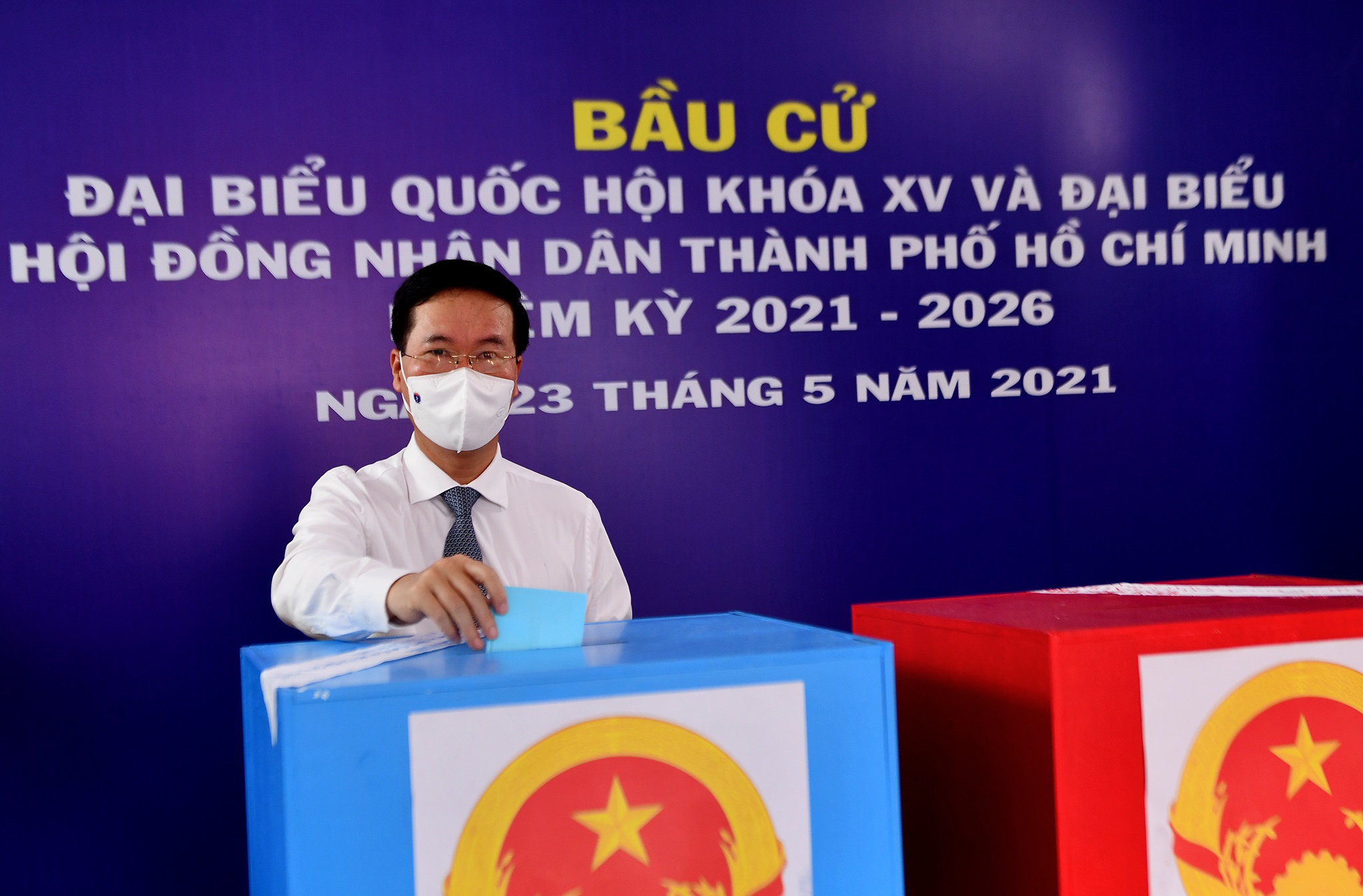 Cap vo chong cu tri 90 tuoi o TP.HCM anh 6