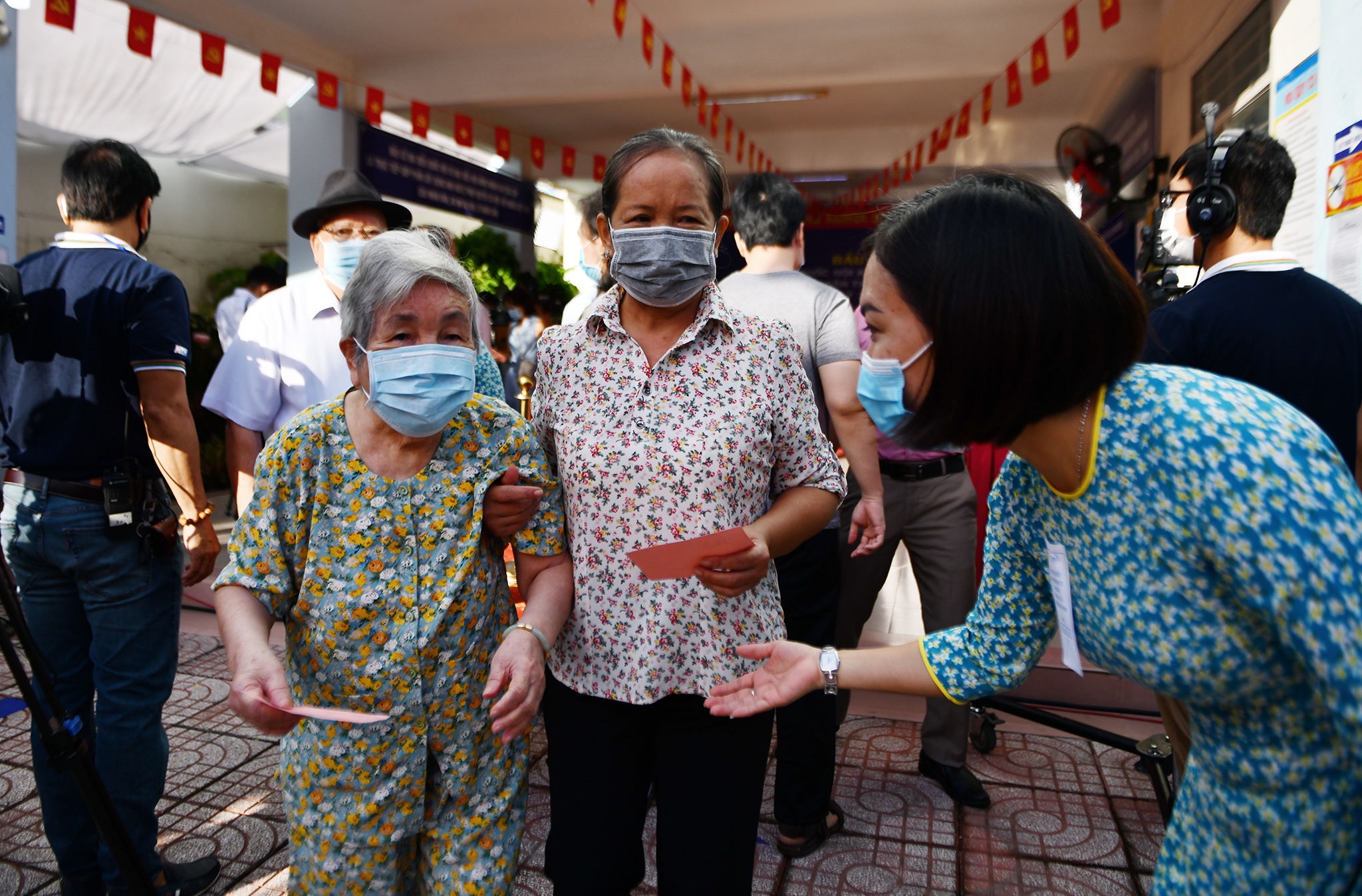 Cap vo chong cu tri 90 tuoi o TP.HCM anh 2