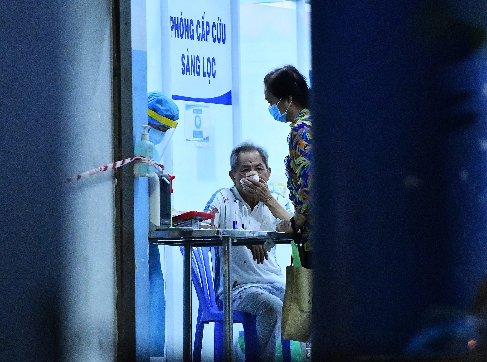 Nghi mac Covid-19 o Benh vien Nhan dan Gia Dinh anh 9