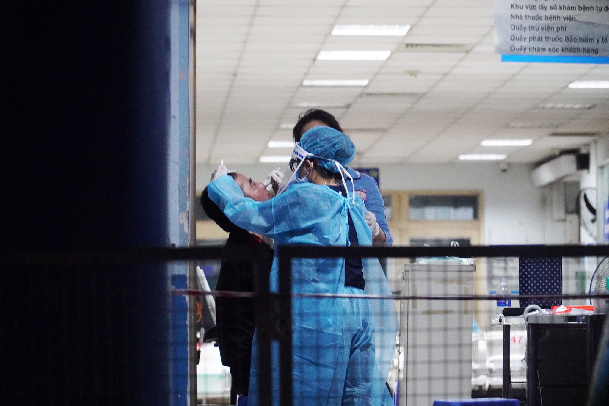 Nghi mac Covid-19 o Benh vien Nhan dan Gia Dinh anh 4
