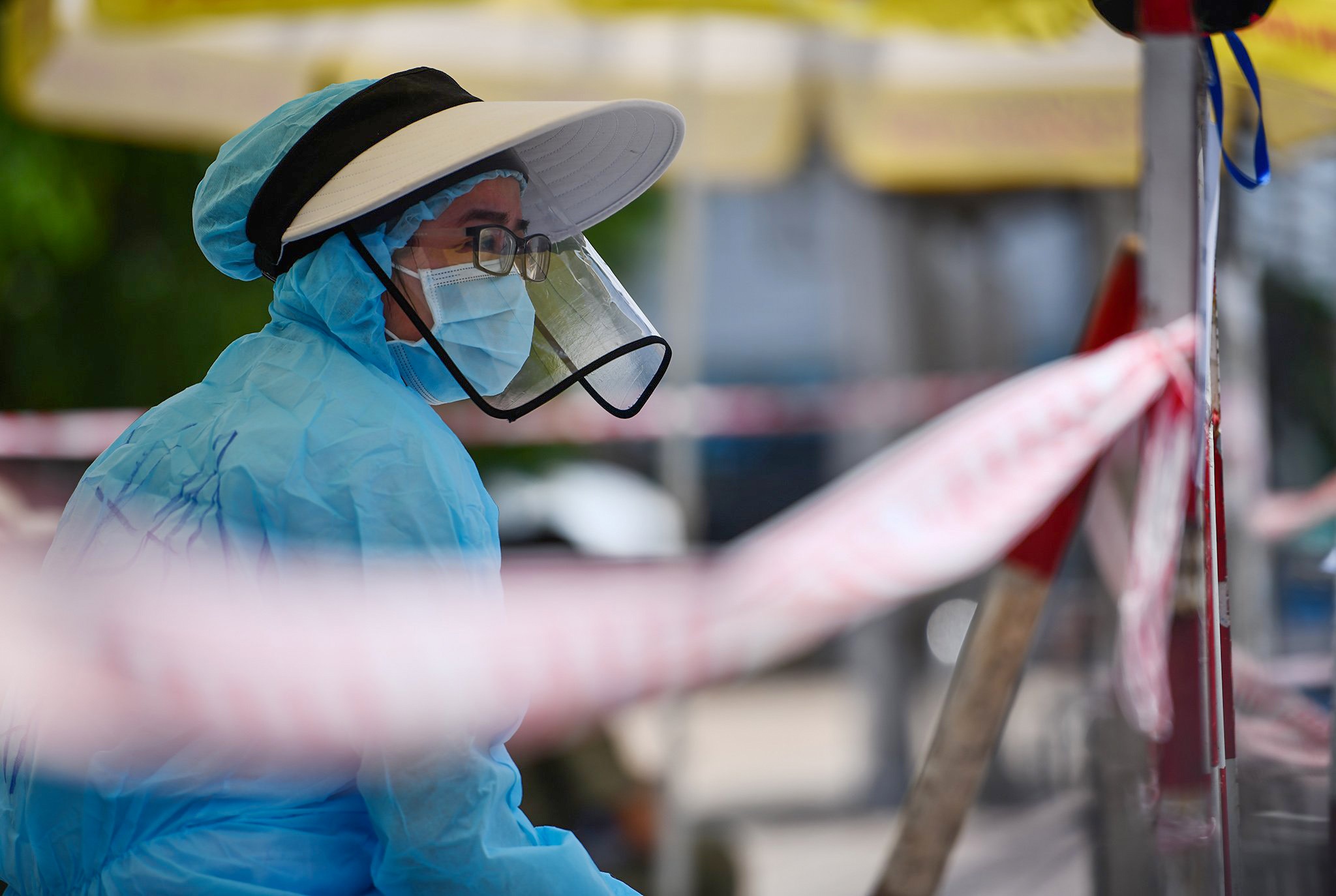 TP.HCM phong toa hang loat diem co dich Covid-19 anh 14