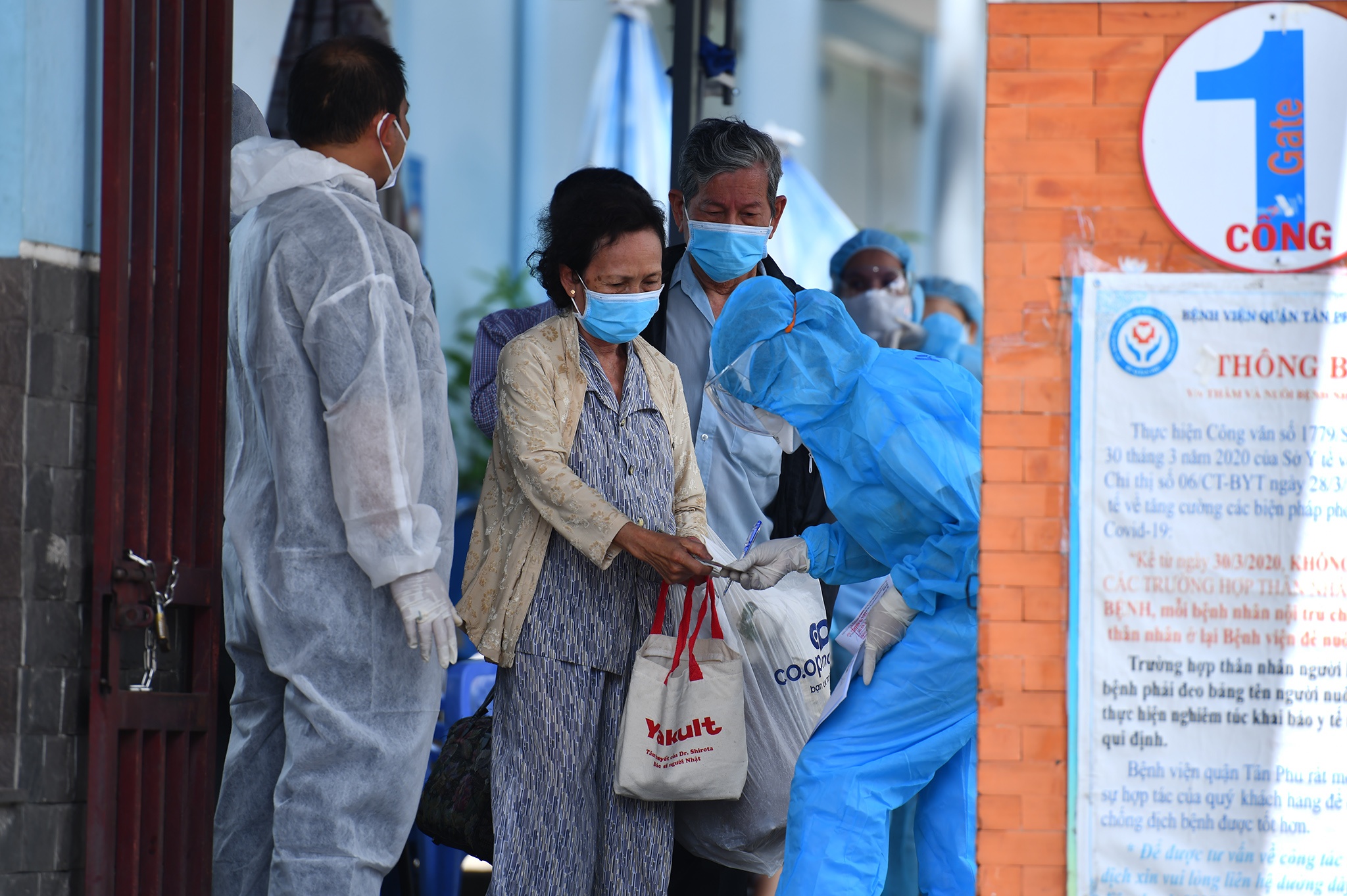 Cach ly Benh vien quan Tan Phu anh 7