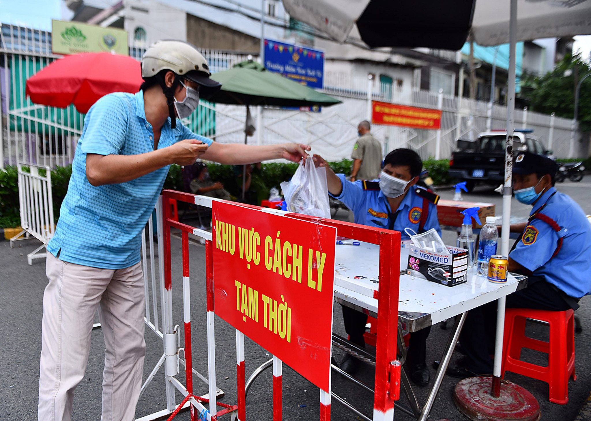 dich Covid-19 bung phat tai TP.HCM anh 3