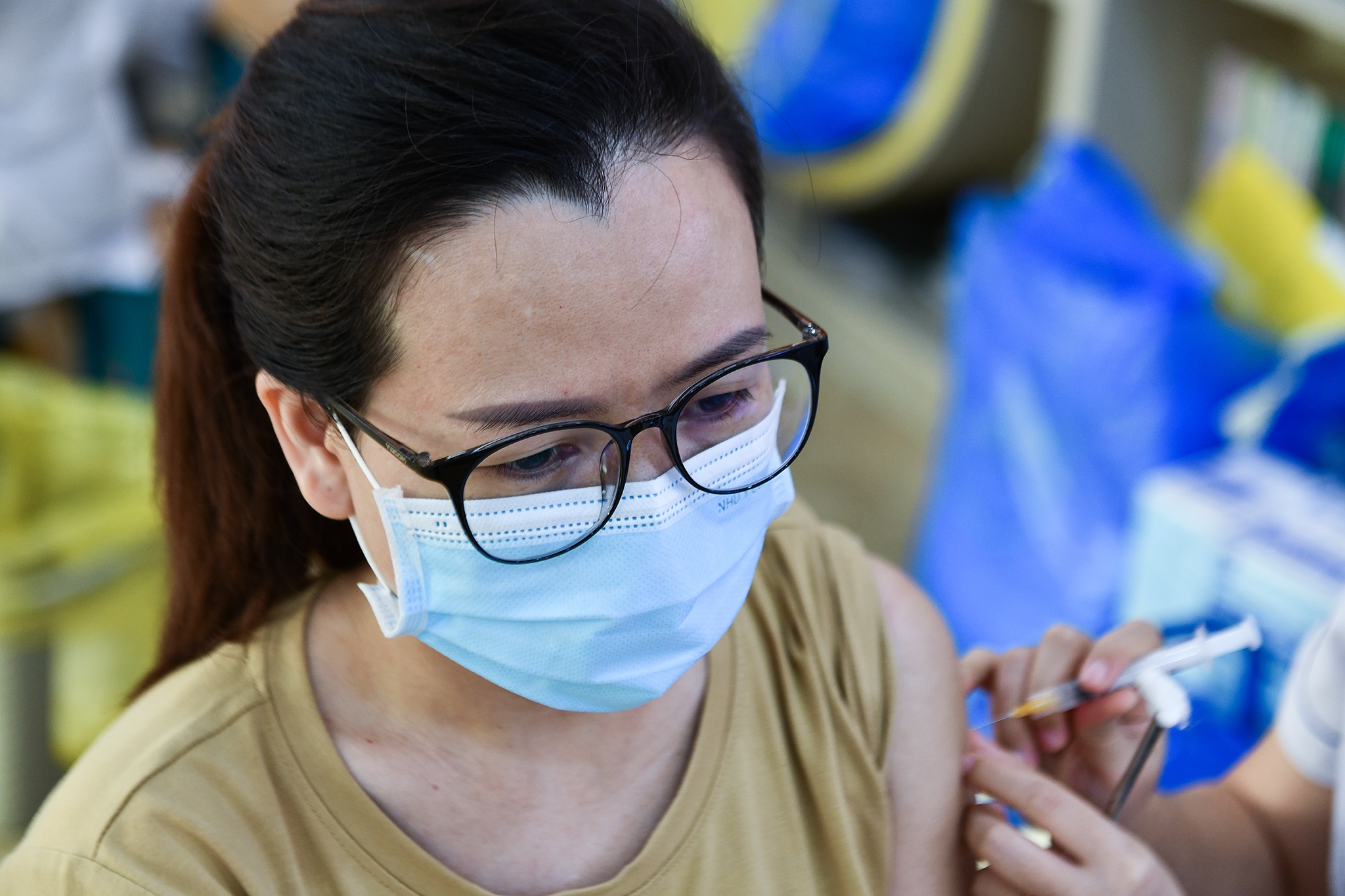 TP.HCM tiem vaccine Covid-19 cho nguoi dan anh 3