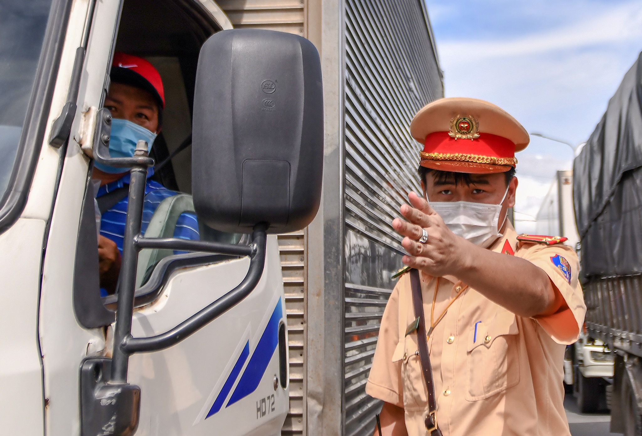 Hon 4.000 xe duoc TP.HCM cap the nhan dien phuong tien hinh anh