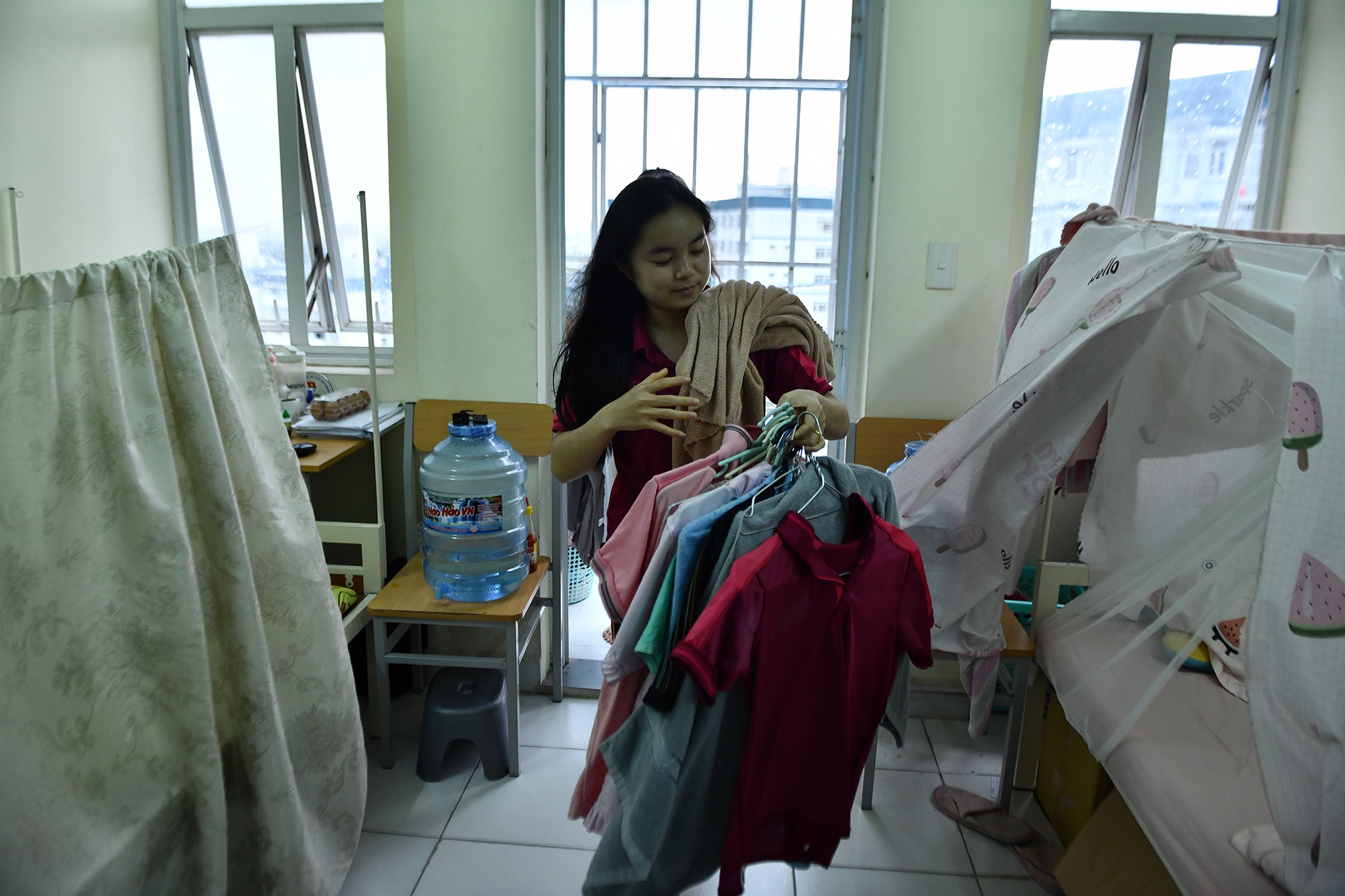 Sinh viên kẹt lại ký túc xá ĐH quốc gia TP.HCM ảnh 20 Sinh vien ket lai ky tuc xa DH quoc gia TP.HCM anh 20