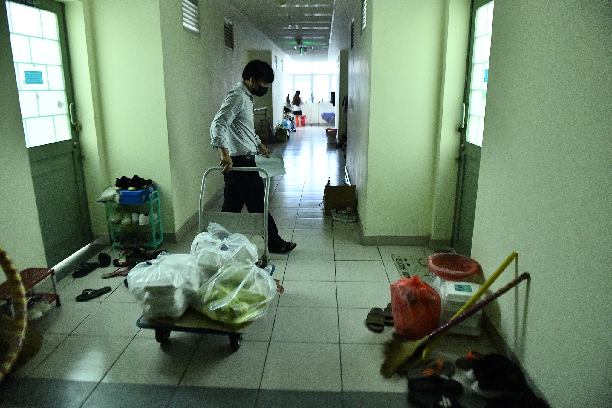 Sinh viên kẹt lại ký túc xá ĐH quốc gia TP.HCM ảnh 13 Sinh vien ket lai ky tuc xa DH quoc gia TP.HCM anh 13