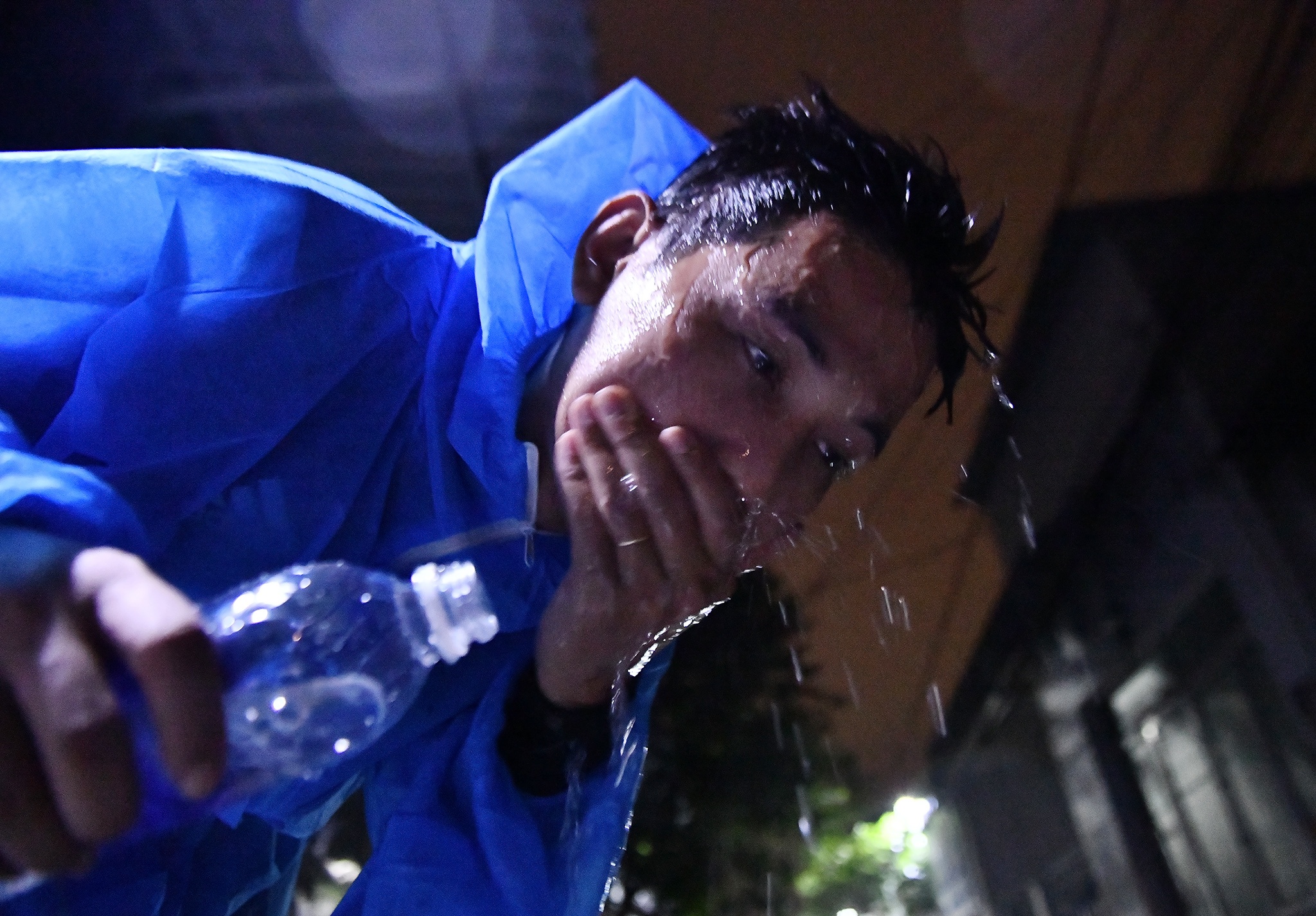 TU THIEN XUYEN DEM O TP.HCM anh 20