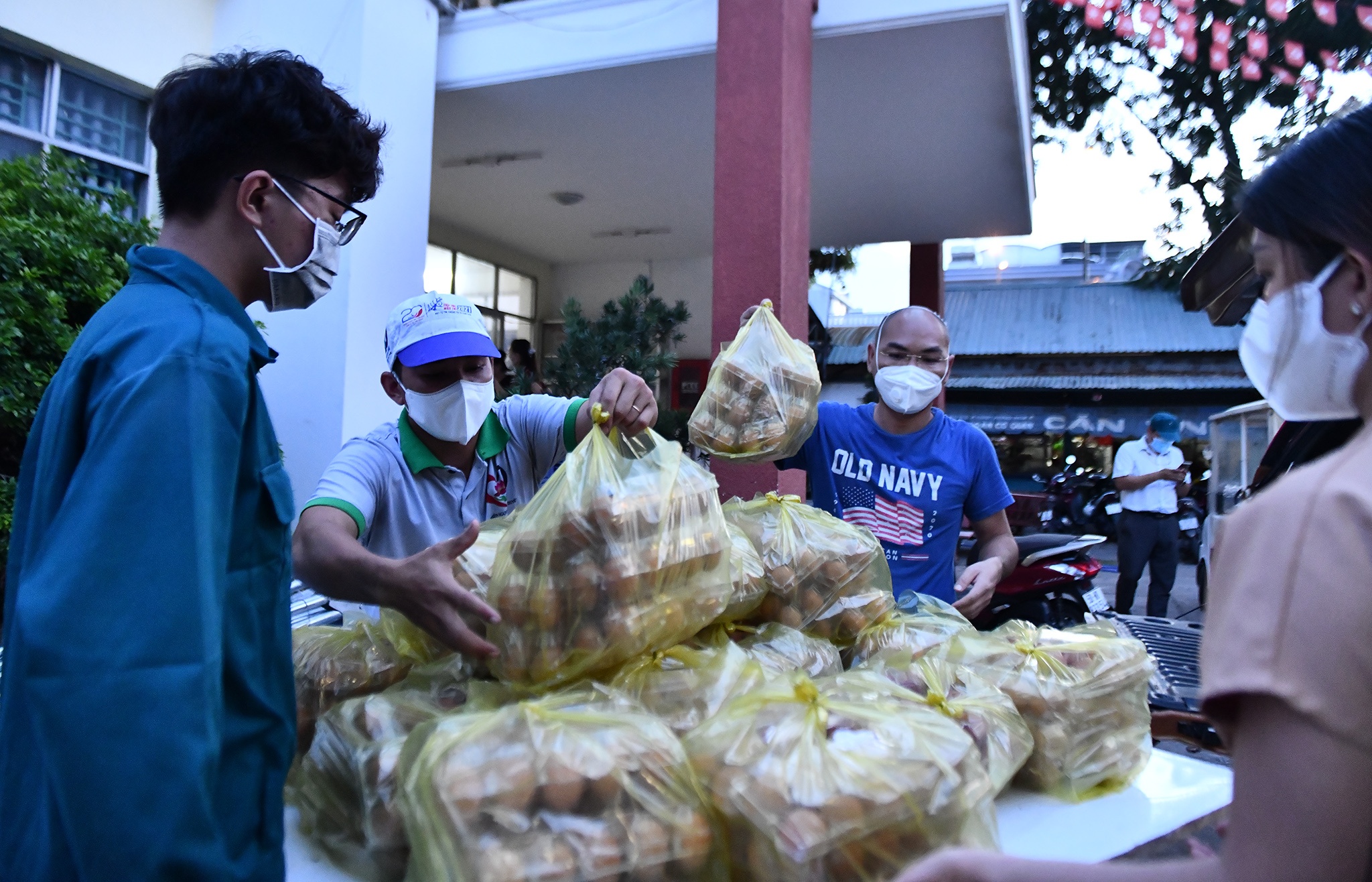 TỪ THIỆN XUYÊN ĐÊM Ở TP.HCM ảnh 12 TU THIEN XUYEN DEM O TP.HCM anh 12