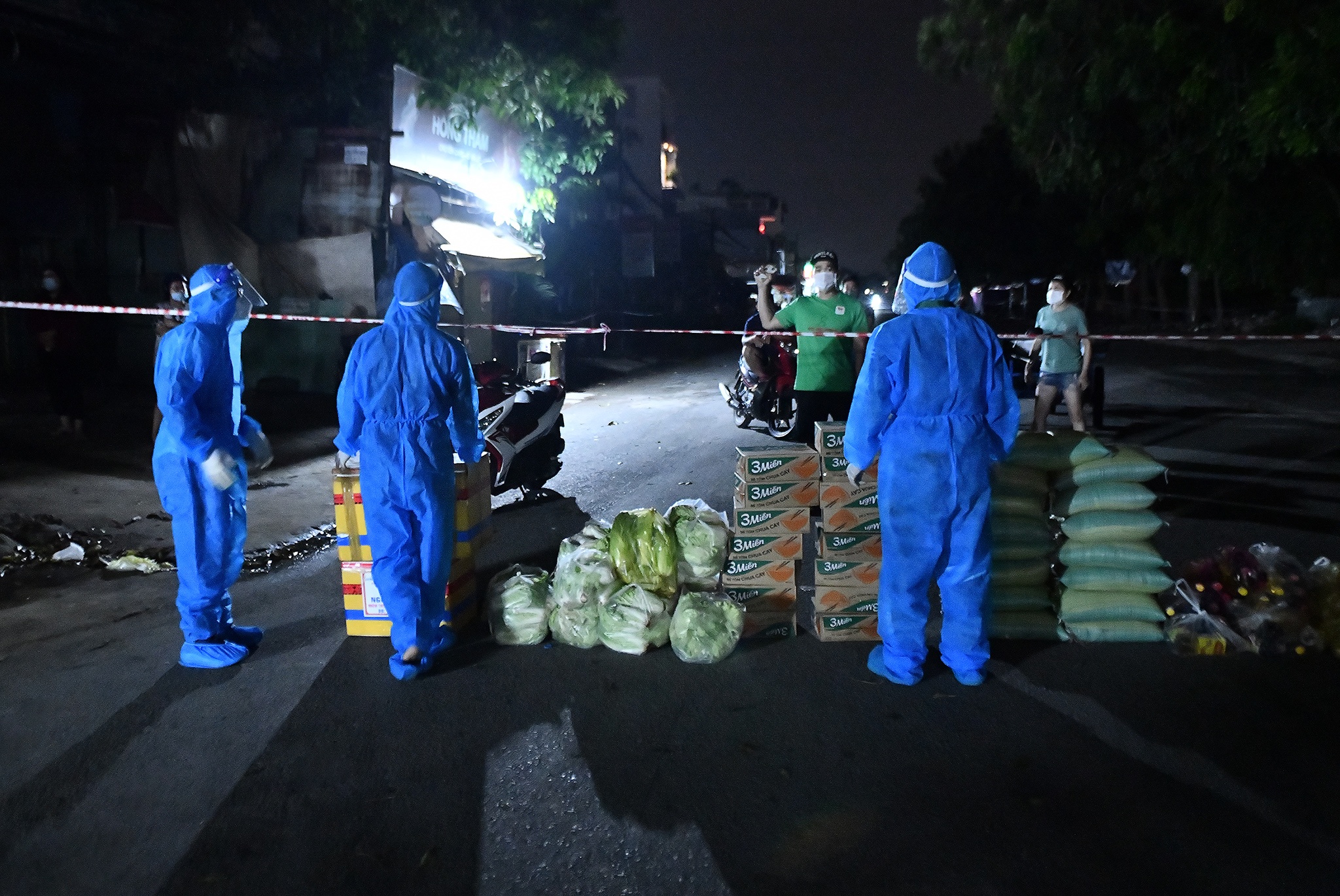 TỪ THIỆN XUYÊN ĐÊM Ở TP.HCM ảnh 4 TU THIEN XUYEN DEM O TP.HCM anh 4