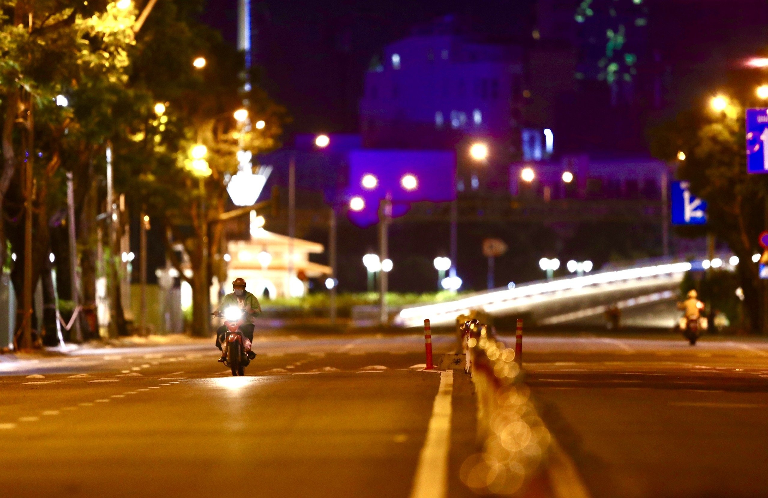 TP.HCM che ra duong sau 18h anh 13