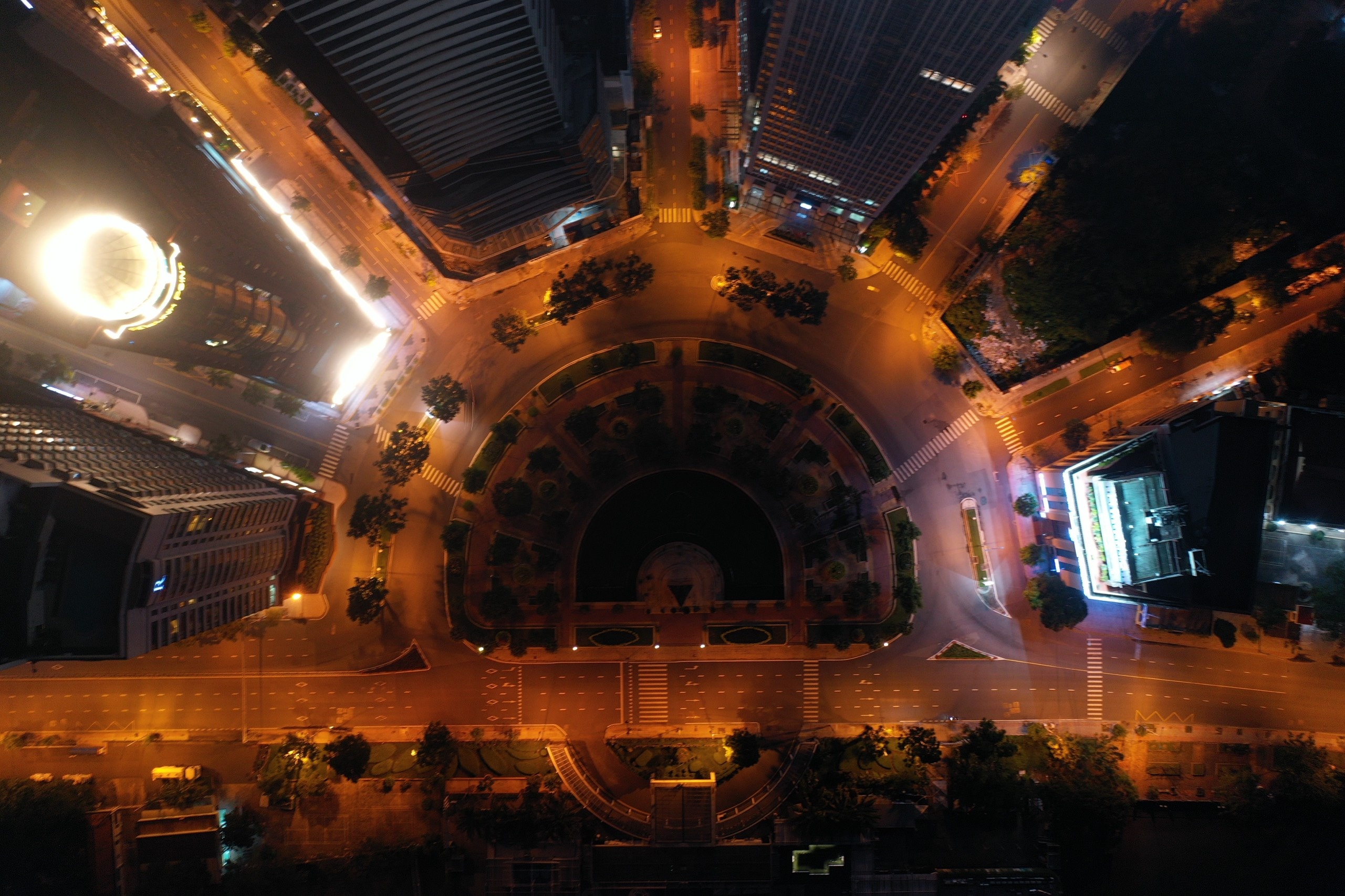 TP.HCM che ra duong sau 18h anh 14