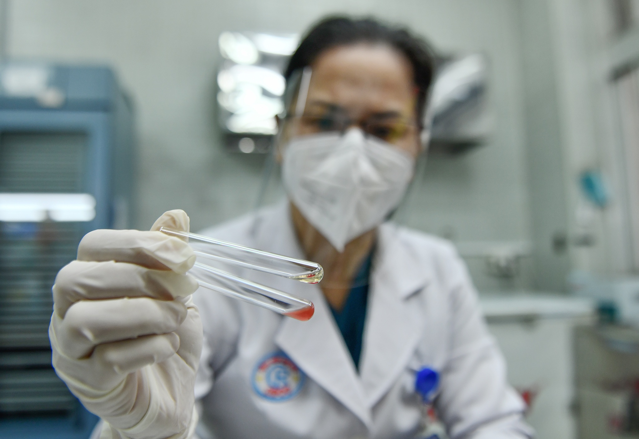 Trung tam truyen mau Cho Ray thieu nguon mau anh 9