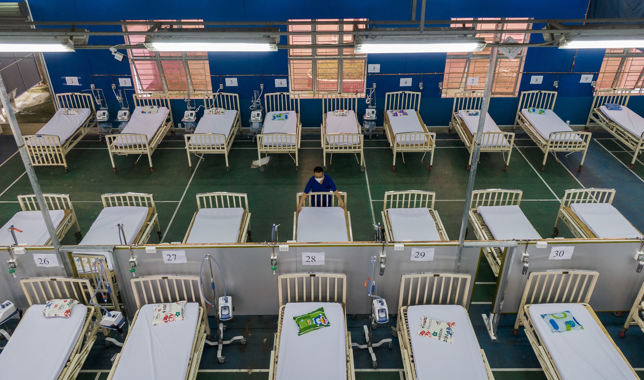 Truong hoc o quan Phu Nhuan thanh benh vien da chien 350 giuong hinh anh