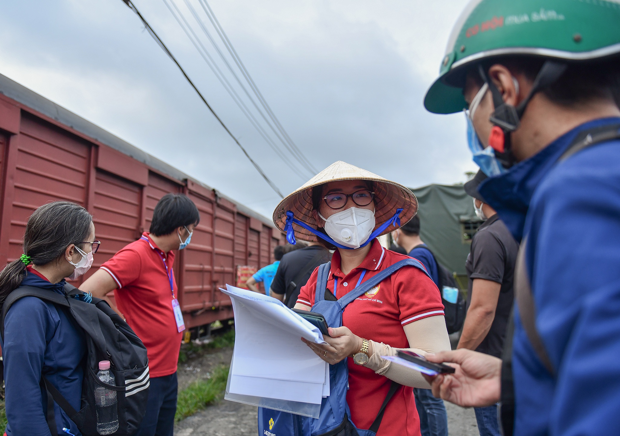 TP.HCM nhan 300 tan hang hoa anh 2