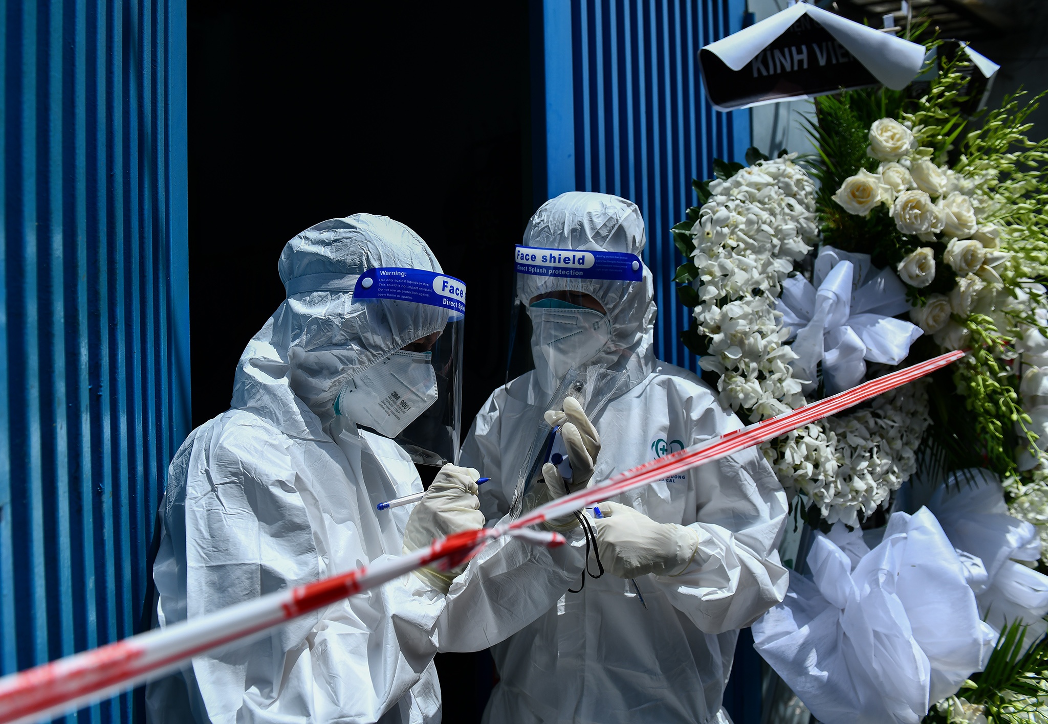 Trao thuoc cho F0 tai nha anh 9