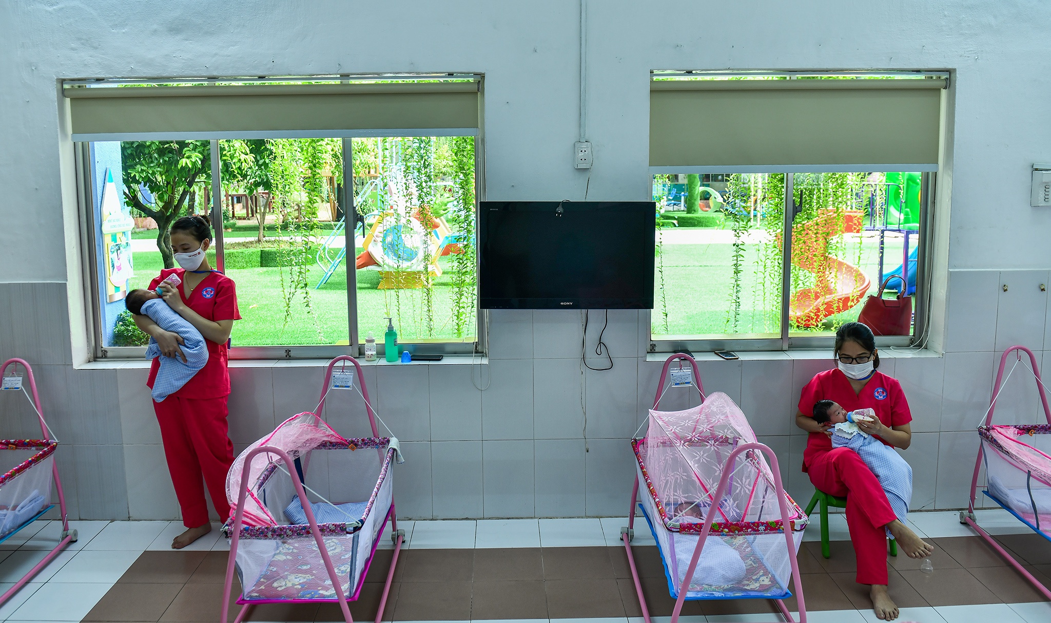 Noi cham soc nhung dua tre con cua san phu F0 hinh anh