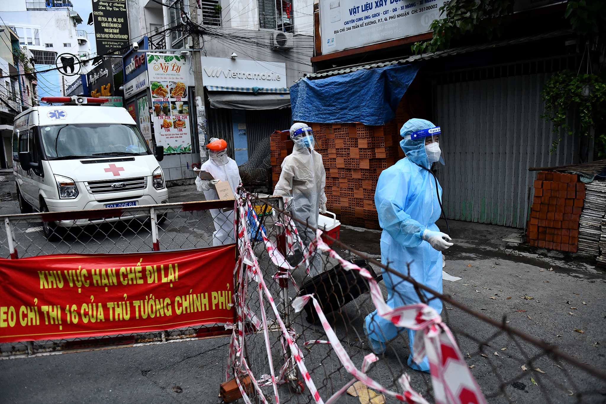 TP.HCM tiêm vaccine tại nhà ảnh 10 TP.HCM tiem vaccine tai nha anh 10