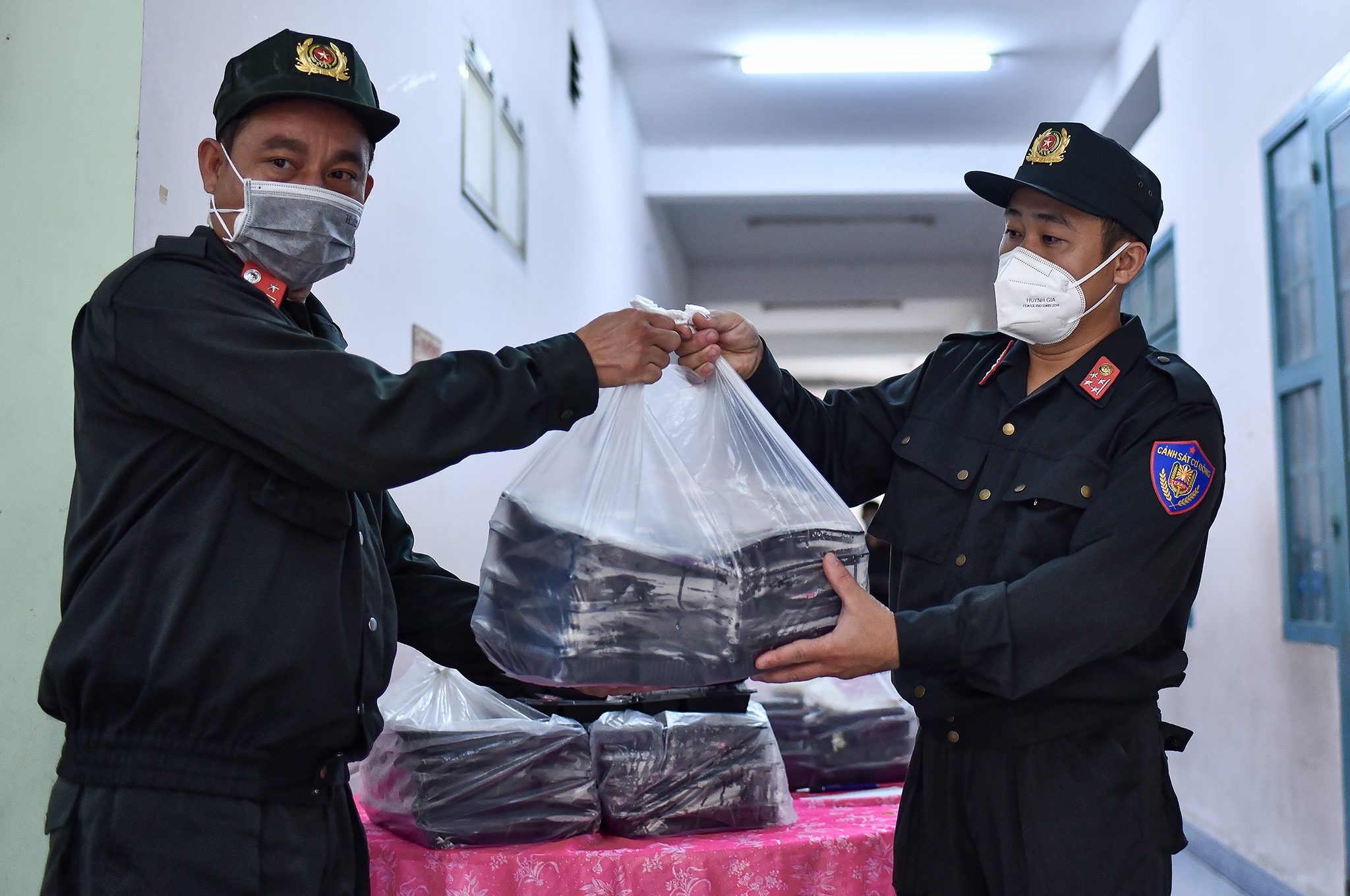 Trung đoàn CSCĐ Tây Nguyên chống dịch ảnh 10 Trung doan CSCD Tay Nguyen chong dich anh 10