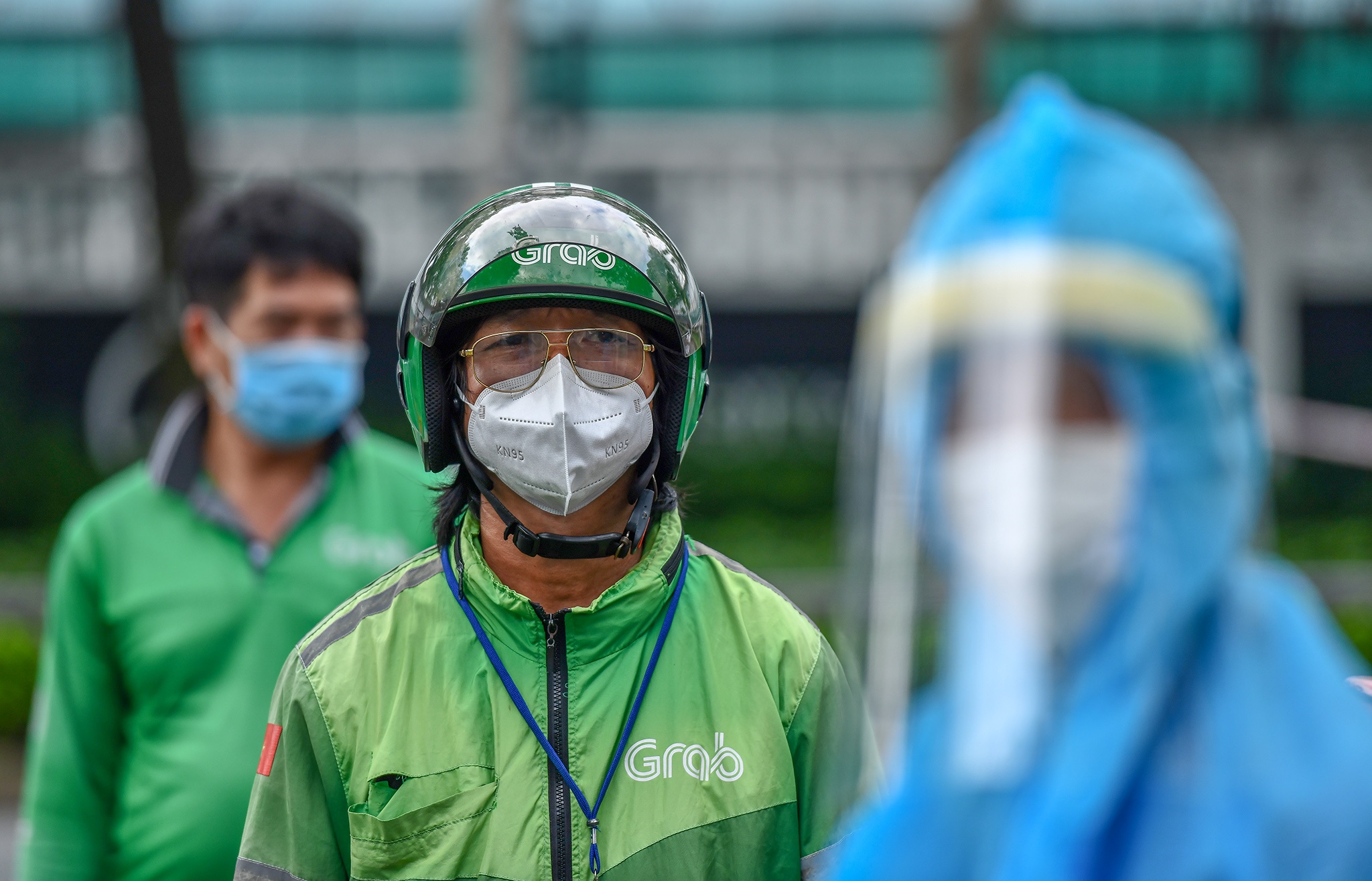 Shipper tai TP.HCM tiep tuc duoc xet nghiem den het 30/9 hinh anh