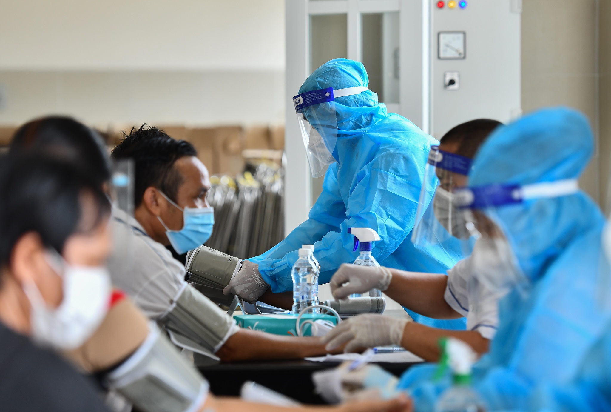 Hai Phong tiem vaccine muon cua TP.HCM anh 1