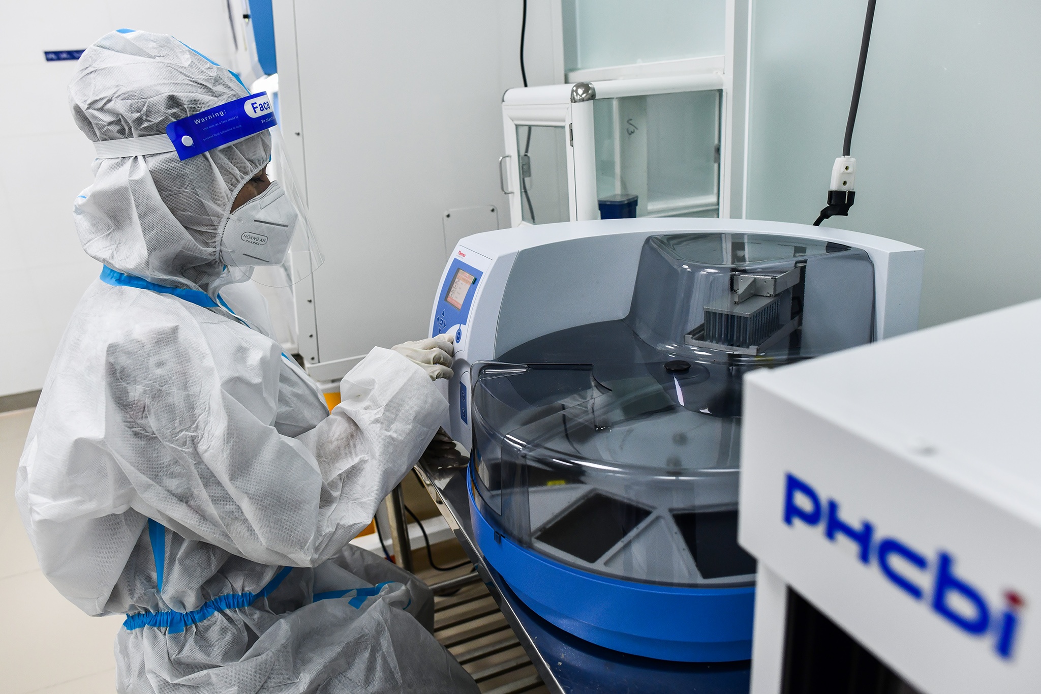 Test PCR tu dong anh 1